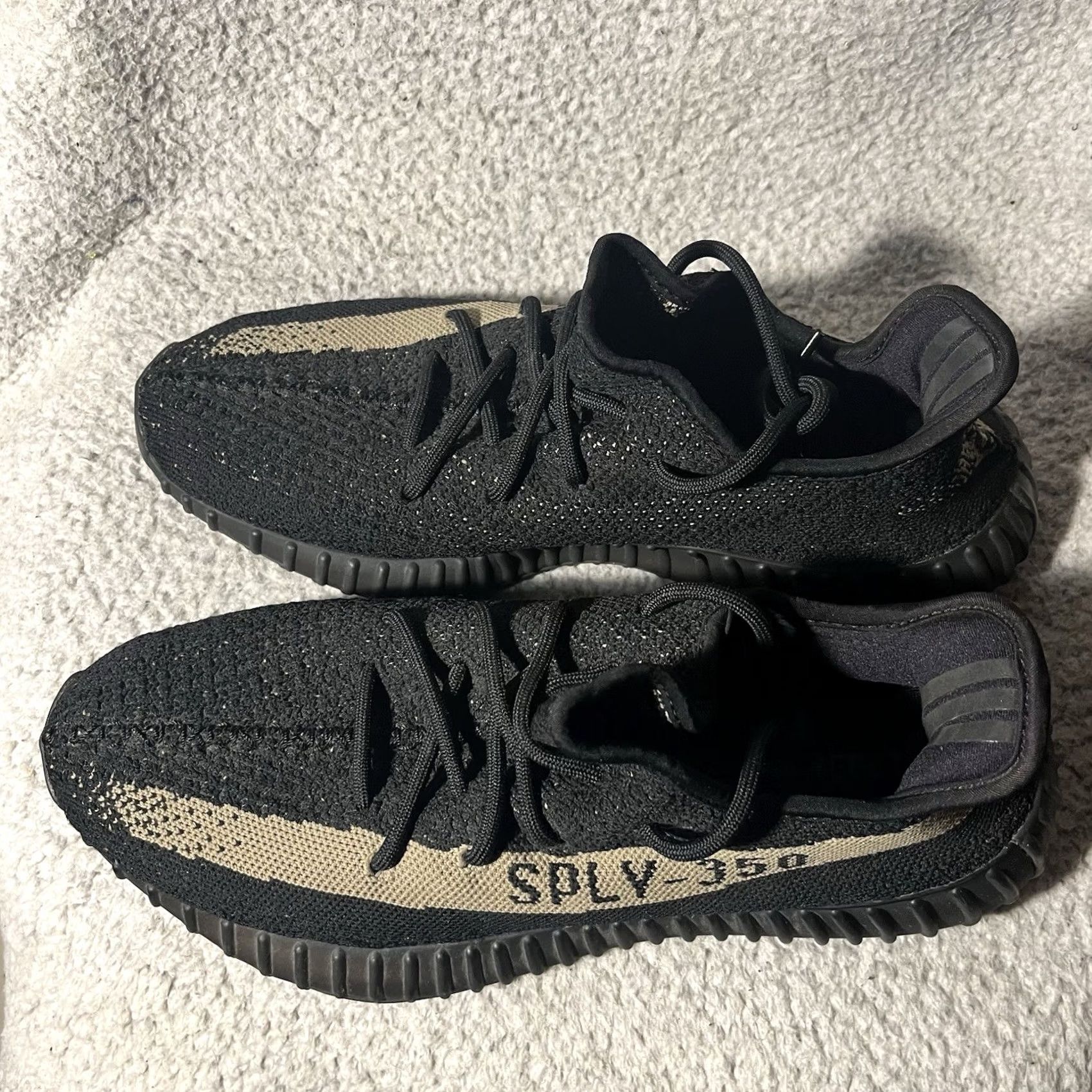 Adidas Adidas Yeezy Boost 350 Core Green Black V2 BY9611 Mens 9.5 2016 Used No Box Size US 10 / EU 43 - 4 Thumbnail