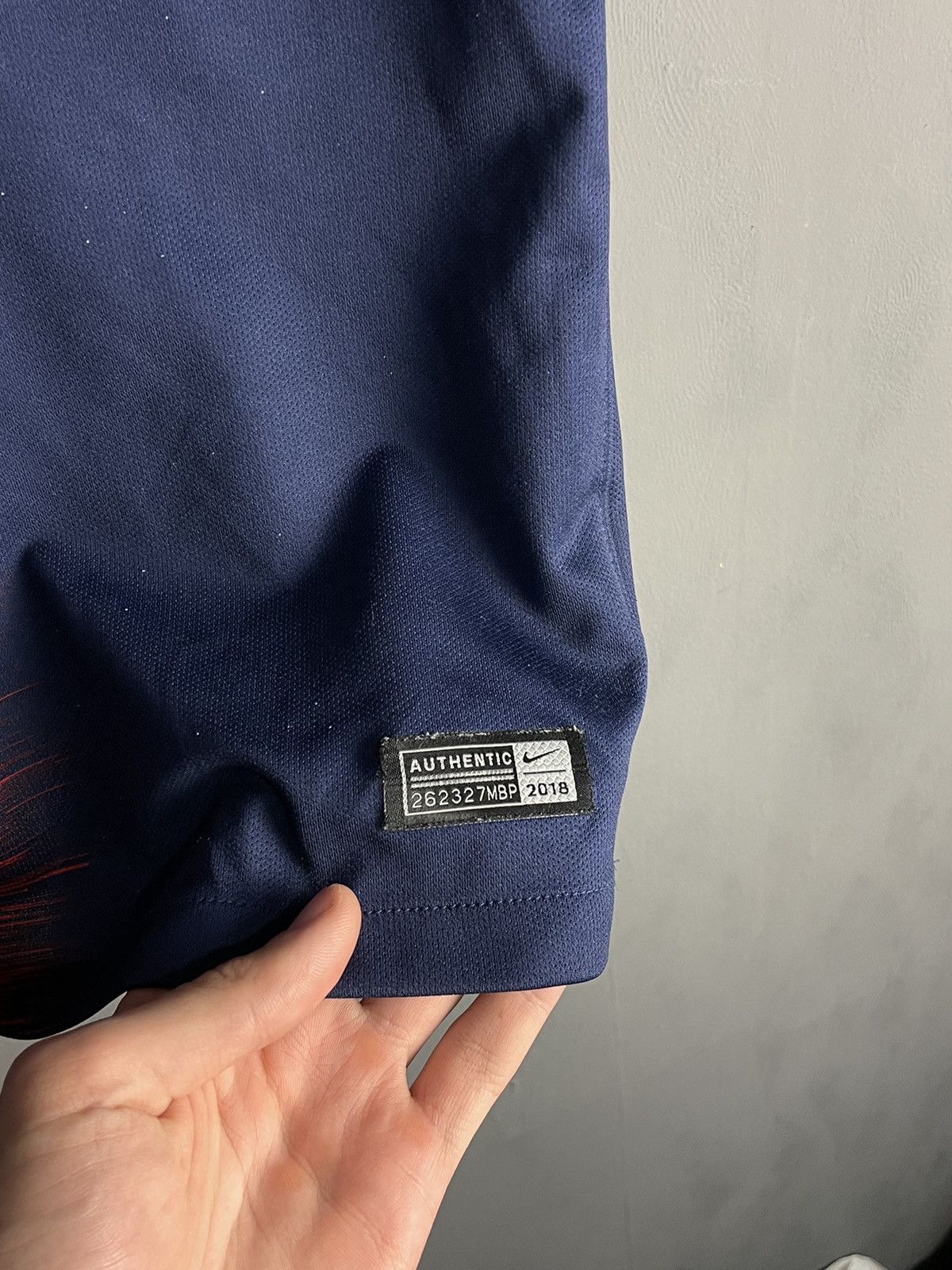 Nike Paris Saint Germain PSG Mbappe 2017 2019 Soccer Jersey Size US S / EU 44-46 / 1 - 5 Thumbnail