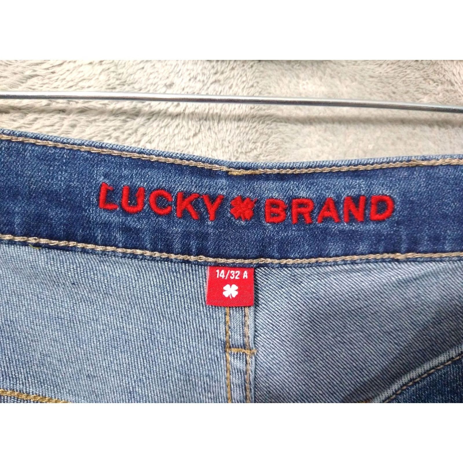 Lucky Brand Lucky Brand Jeans Women 14/32 Blue Denim Sweet Boot Cut Mid Rise Stretch Jeans Baggy? No. 5-Pocket Design Regular Size 14 Inseam 32 Blue Denim Size 36" / US 14 / IT 50 - 7 Thumbnail