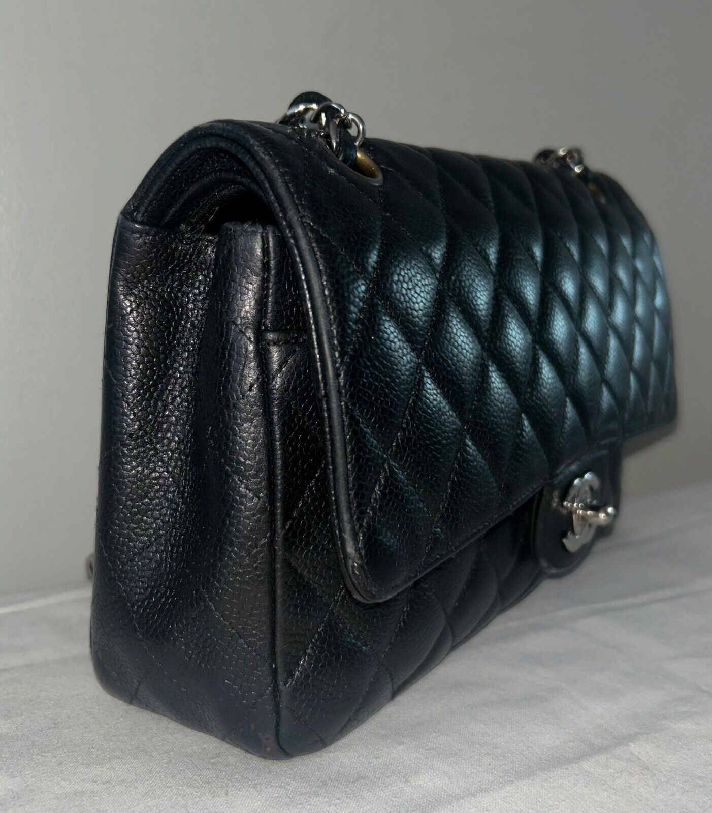Chanel CHANEL Medium Double Flap Quilted Caviar Leather Bag Black Size ONE SIZE - 4 Thumbnail