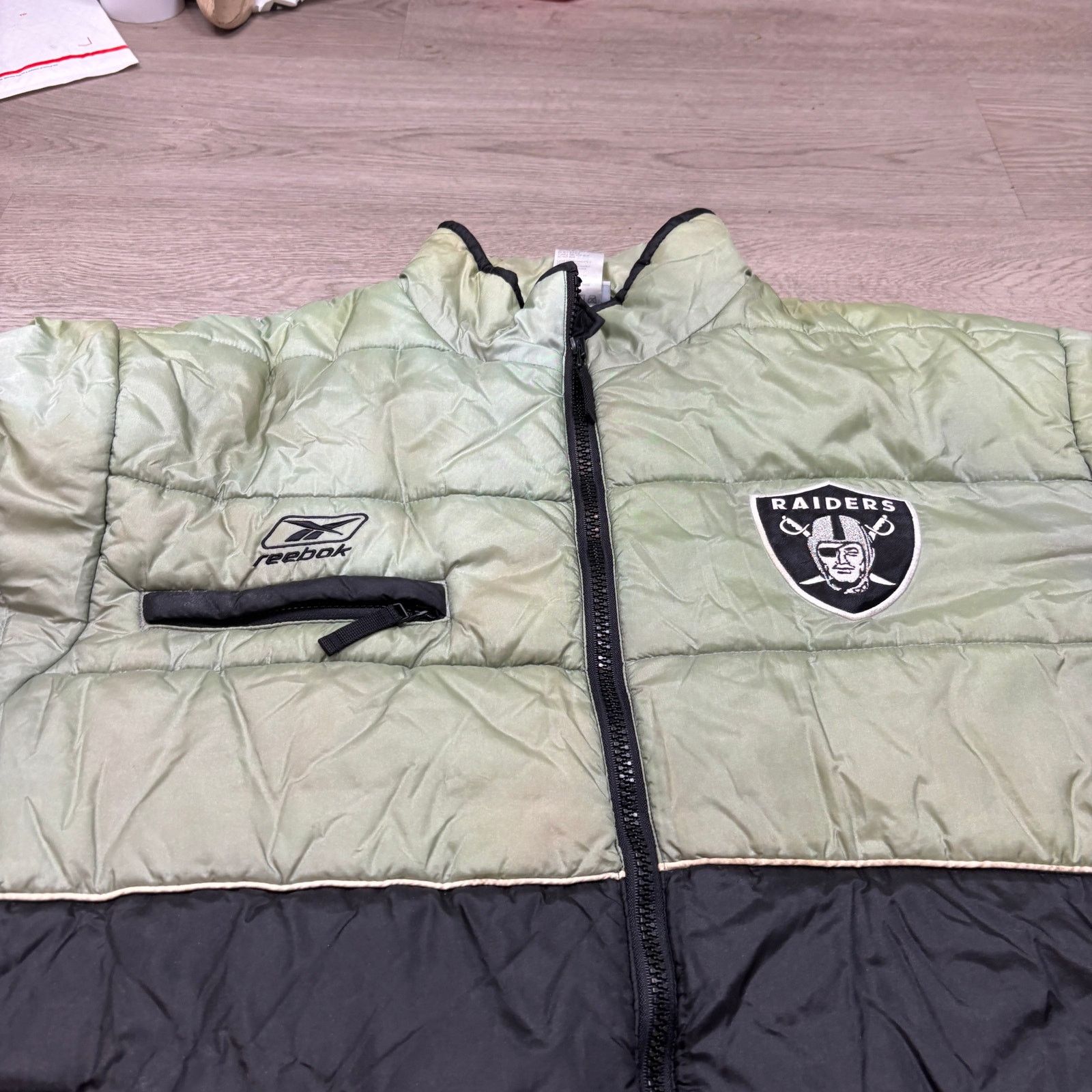 NFL × Reebok × Vintage Vintage 90s Reebok Oakland Raiders Puffer Jacket Men's 2XL Size US XXL / EU 58 / 5 - 14 Thumbnail