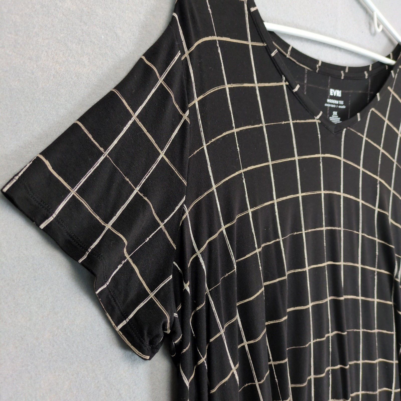 Other Evri Modern Tee Black Grid Top Women's Plus Size 2X Size XXL / US 16-18 / IT 52-54 - 5 Thumbnail