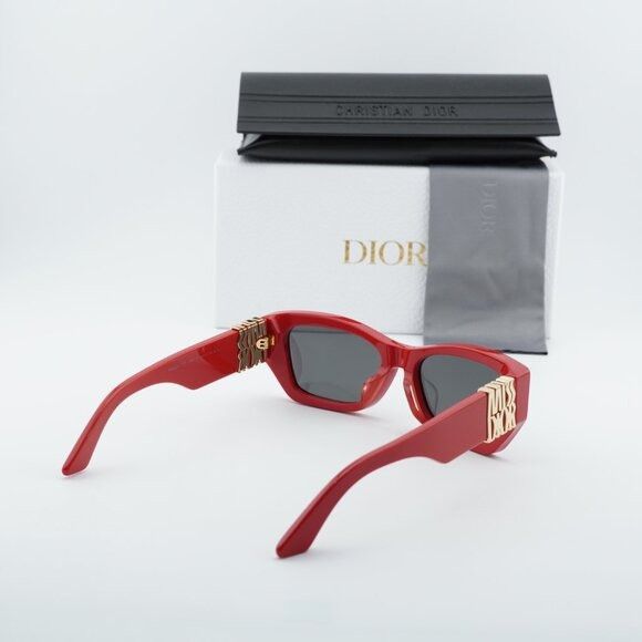 Dior Dior MISSDIOR S1F 35A0 Sunglasses Red Square Frame Size ONE SIZE - 12 Thumbnail
