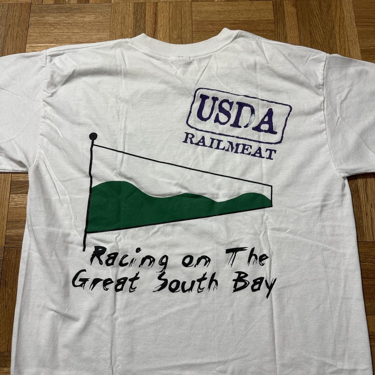 Gildan Vintage South Bay Cruising Club tee Size US L / EU 52-54 / 3 - 4 Thumbnail