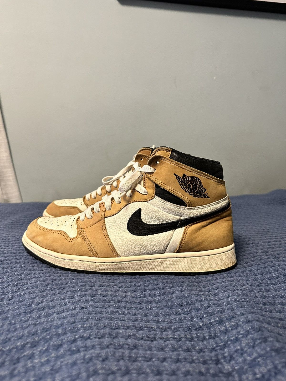 Nike Jordan 1 Rookie of the Year Size US 10.5 / EU 43-44 - 1 Thumbnail