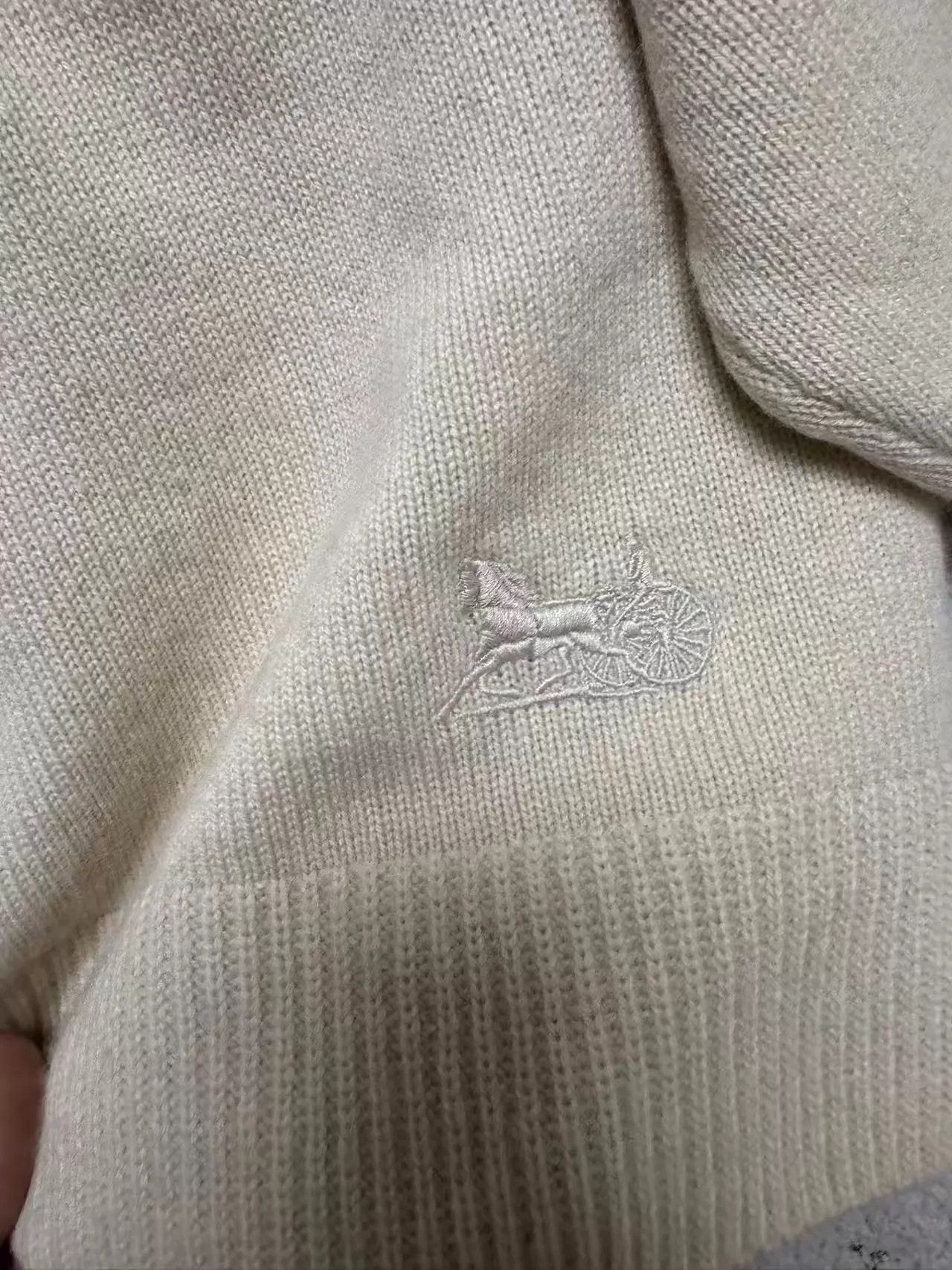 Celine Celine Carriage 100% Cashmere Sweater S Size S / US 4 / IT 40 - 2 Thumbnail