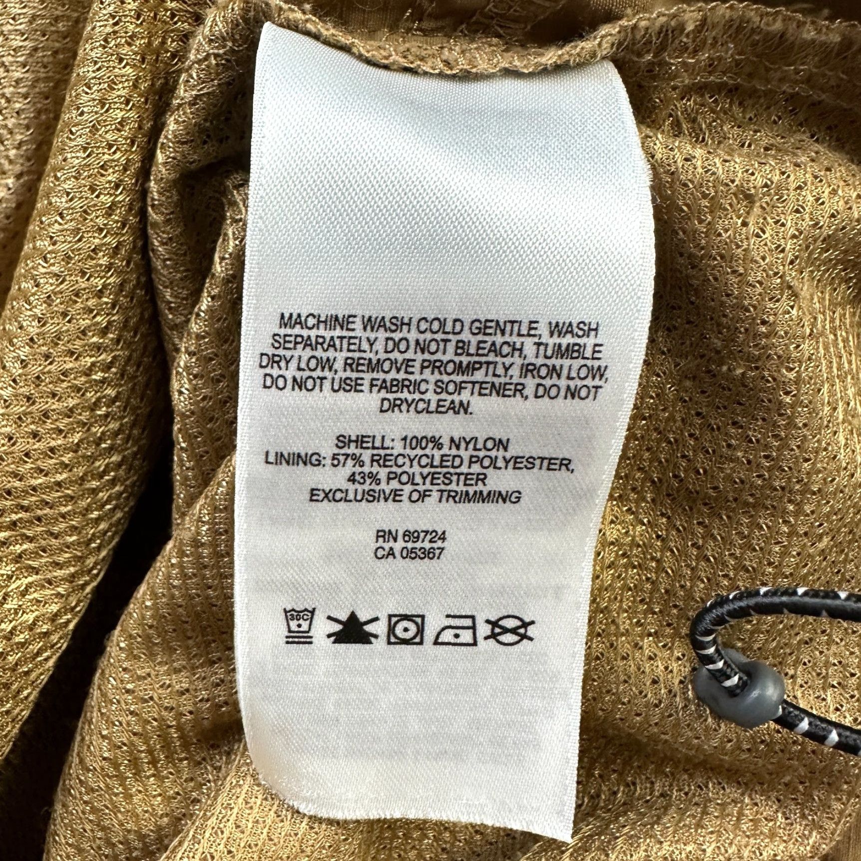 Vintage Columbia Vest Mens XL Beige Tan Hunting Fishing Utility Omni Shade Jacket/Coat Mid-Length Quilted Military Field Wear Casual Workwear Size US L / EU 52-54 / 3 - 7 Thumbnail