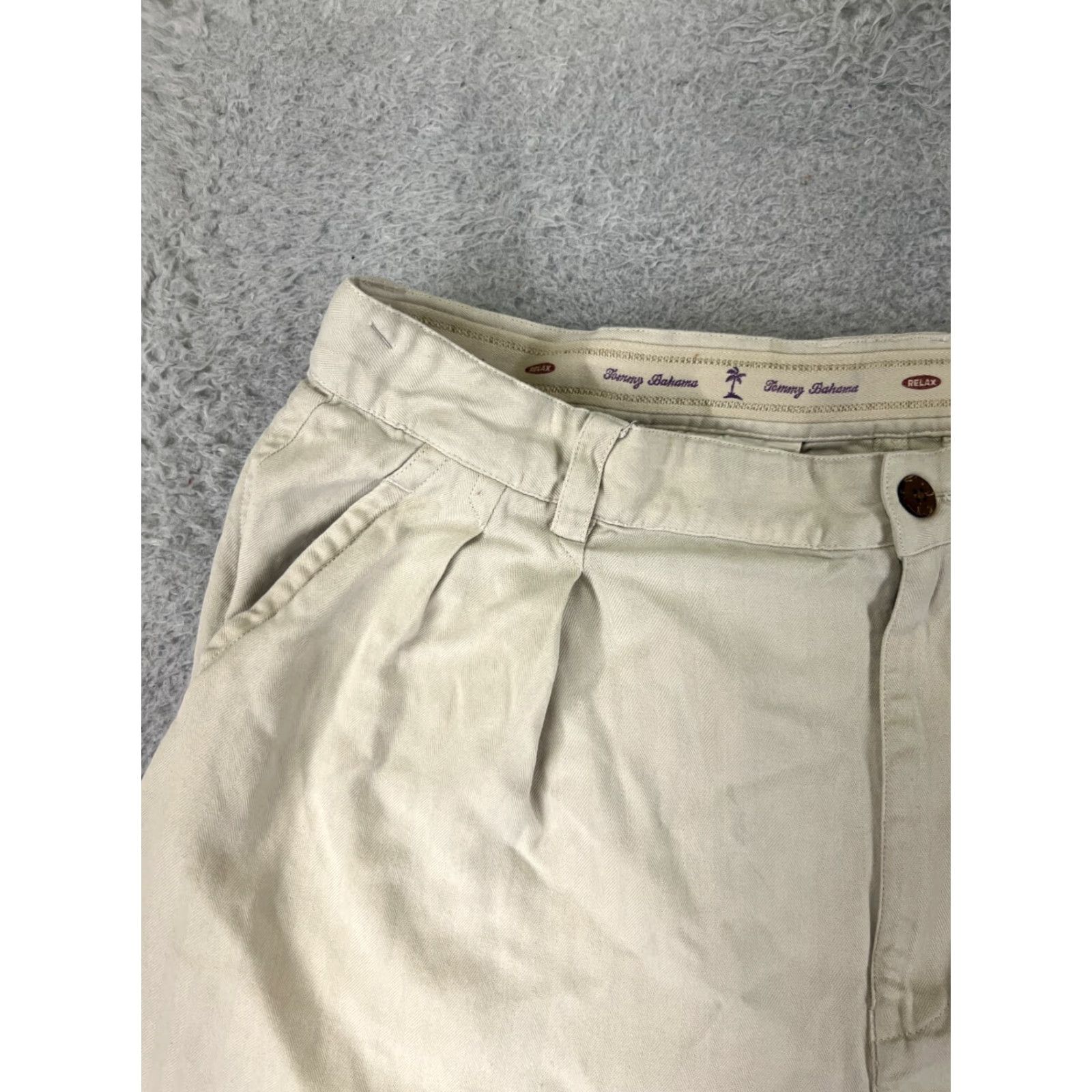 Tommy Bahama Tommy Bahama Shorts Men 35 Beige 100% Silk Pleated Golf Vacation Beach Resort Size US 34 / EU 50 - 4 Thumbnail