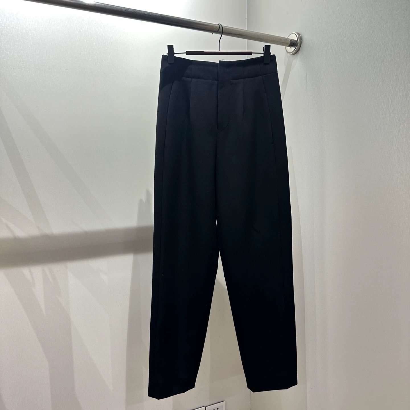 Louis Vuitton Louis Vuitton Monogram Wool Trousers Gold Hardware 34 Size 25" / US 0 / IT 36 - 2 Thumbnail