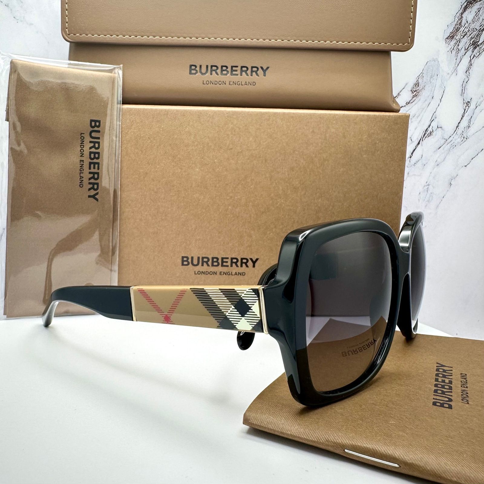 Burberry New Burberry Sunglasses Black Square Frames Checkered Arms Size ONE SIZE - 8 Thumbnail