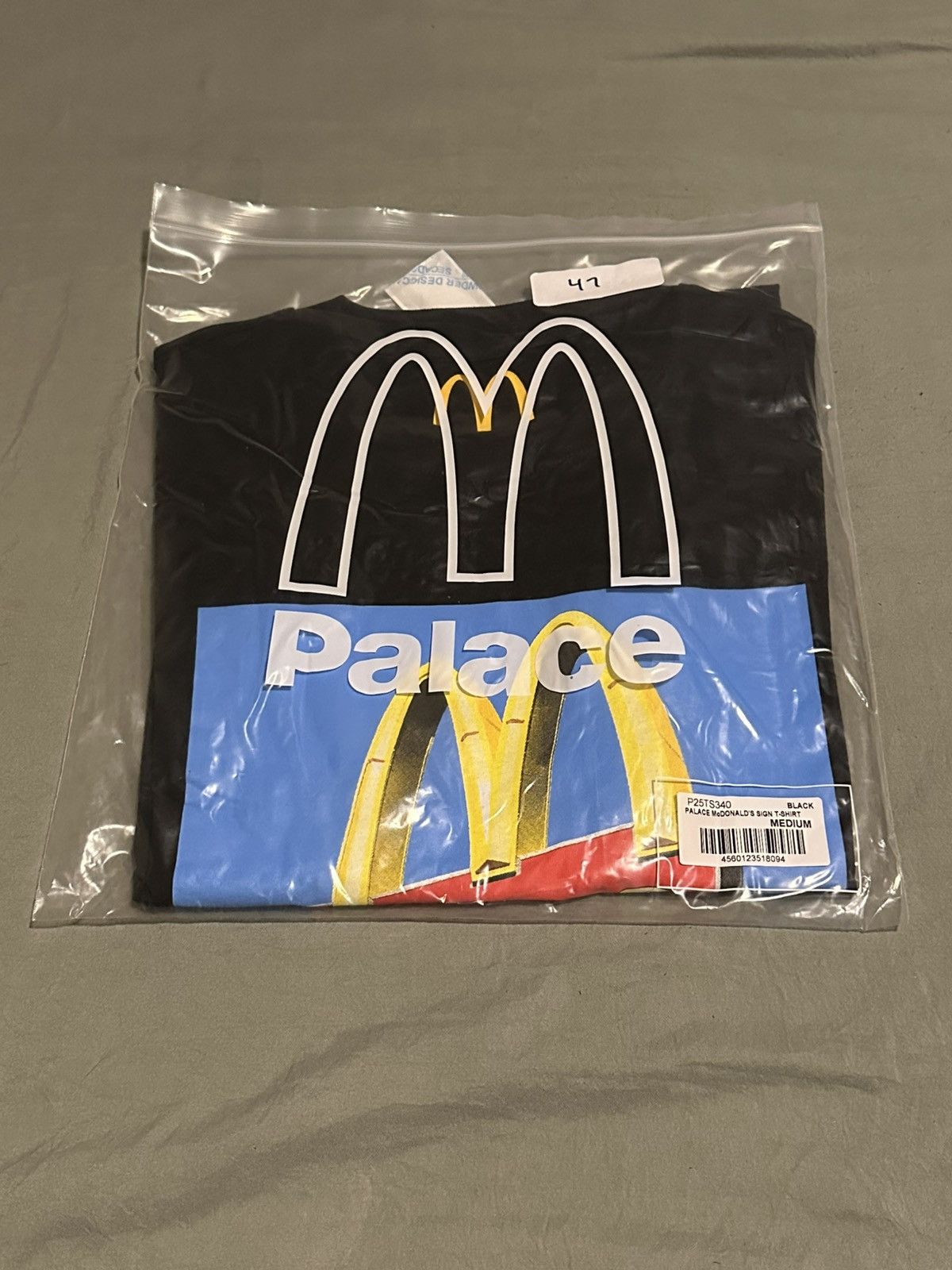 Palace Palace x McDonalds Size US M / EU 48-50 / 2 - 1 Thumbnail