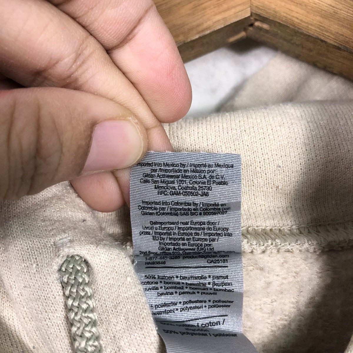 Japanese Brand 📌Vintage Hoodie Pull Over Gildan Big Logo Over Print Size US M / EU 48-50 / 2 - 18 Thumbnail