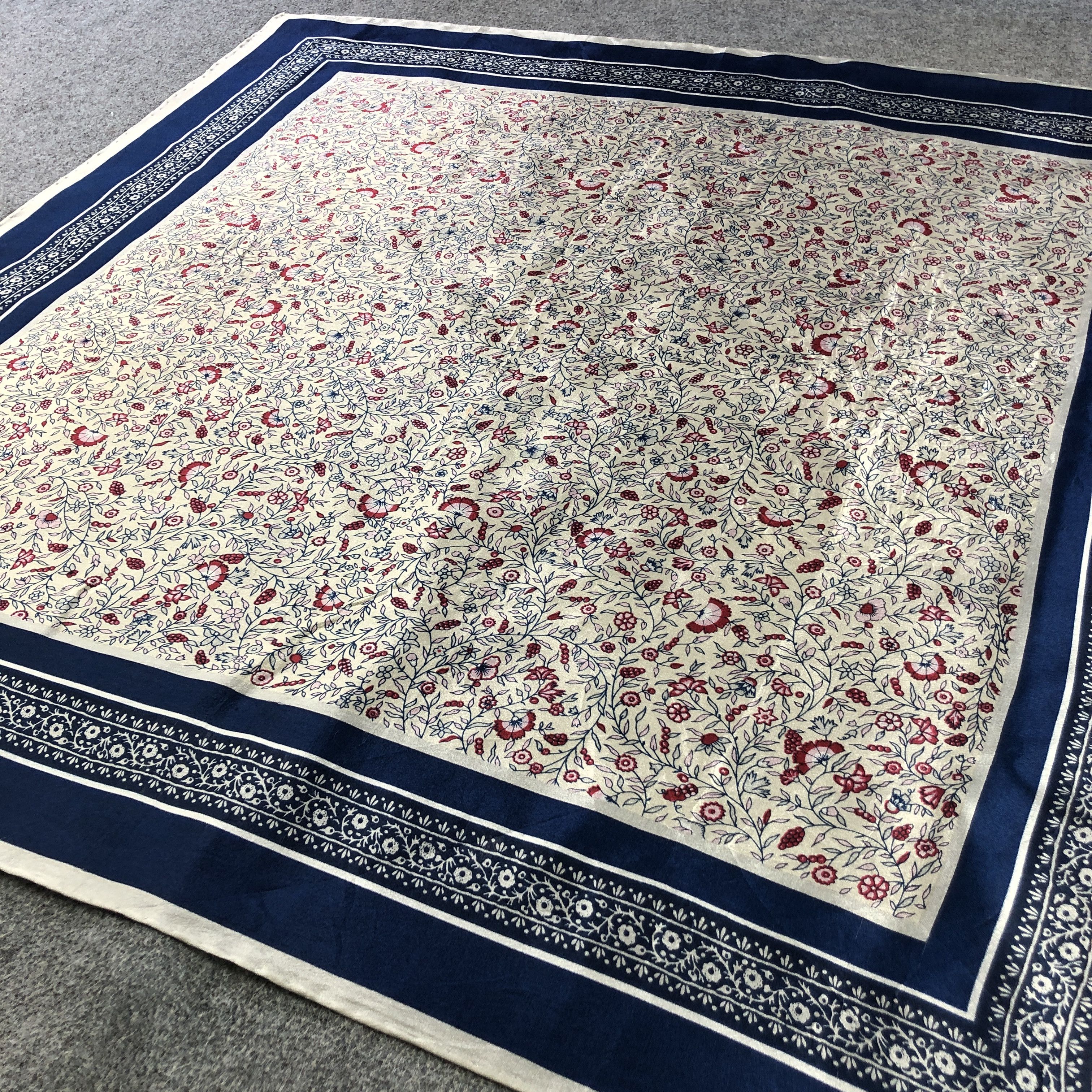 Japanese Brand Vintage Luxury Floral Hand Rolled Silk Scarf M1328 Size ONE SIZE - 3 Thumbnail