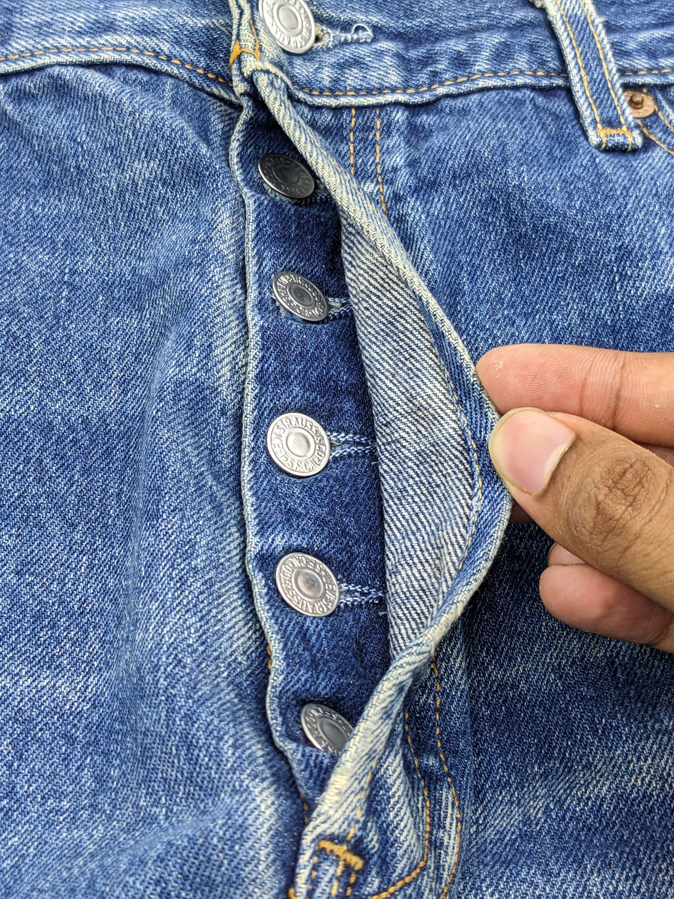 Levi's × Vintage Faded Blue Vintage 90s Levis 501 Jeans Size US 37 - 13 Thumbnail