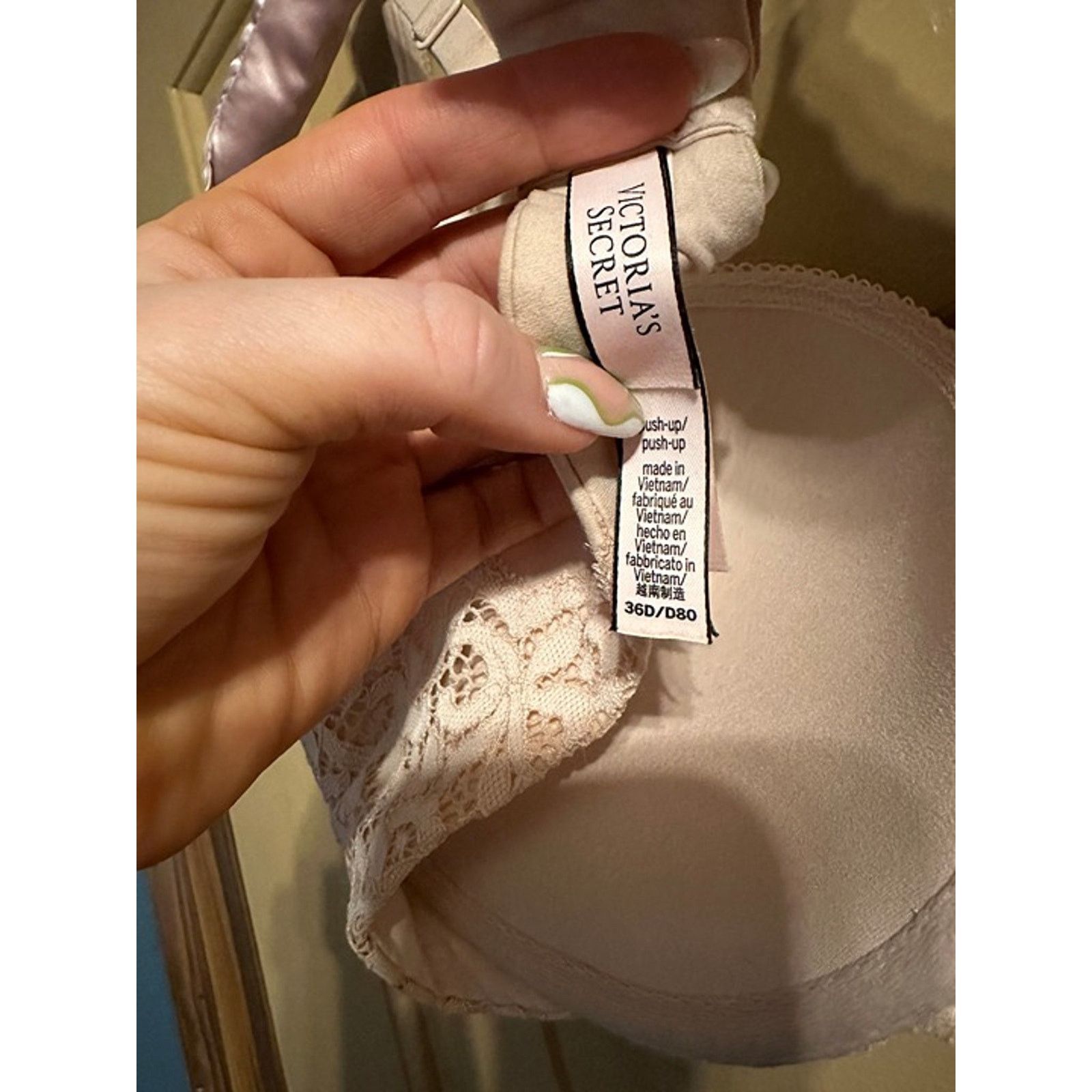 Victoria's Secret Victoria's Secret Nude Very Sexy Push-Up Bra 36D Size ONE SIZE - 3 Thumbnail