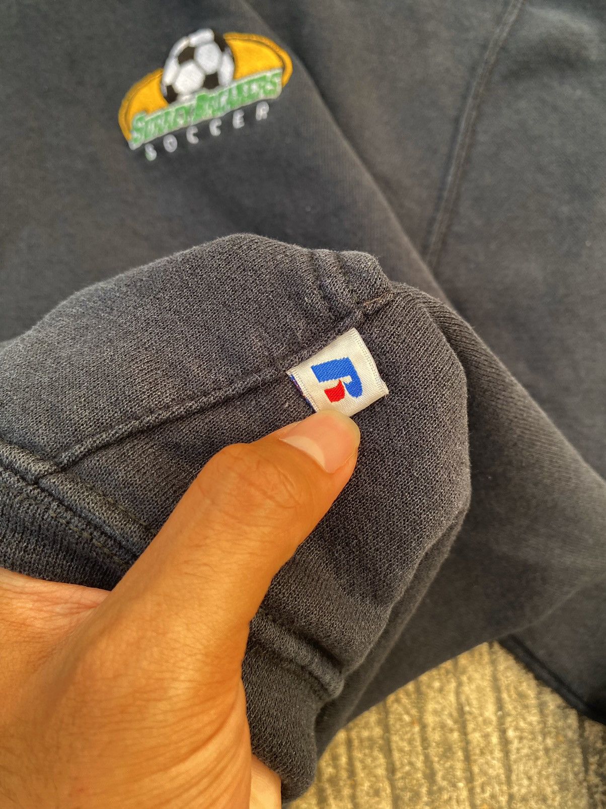 Russell Athletic × Vintage Vintage Black Russell Athletic Hoodie Size US S / EU 44-46 / 1 - 5 Thumbnail