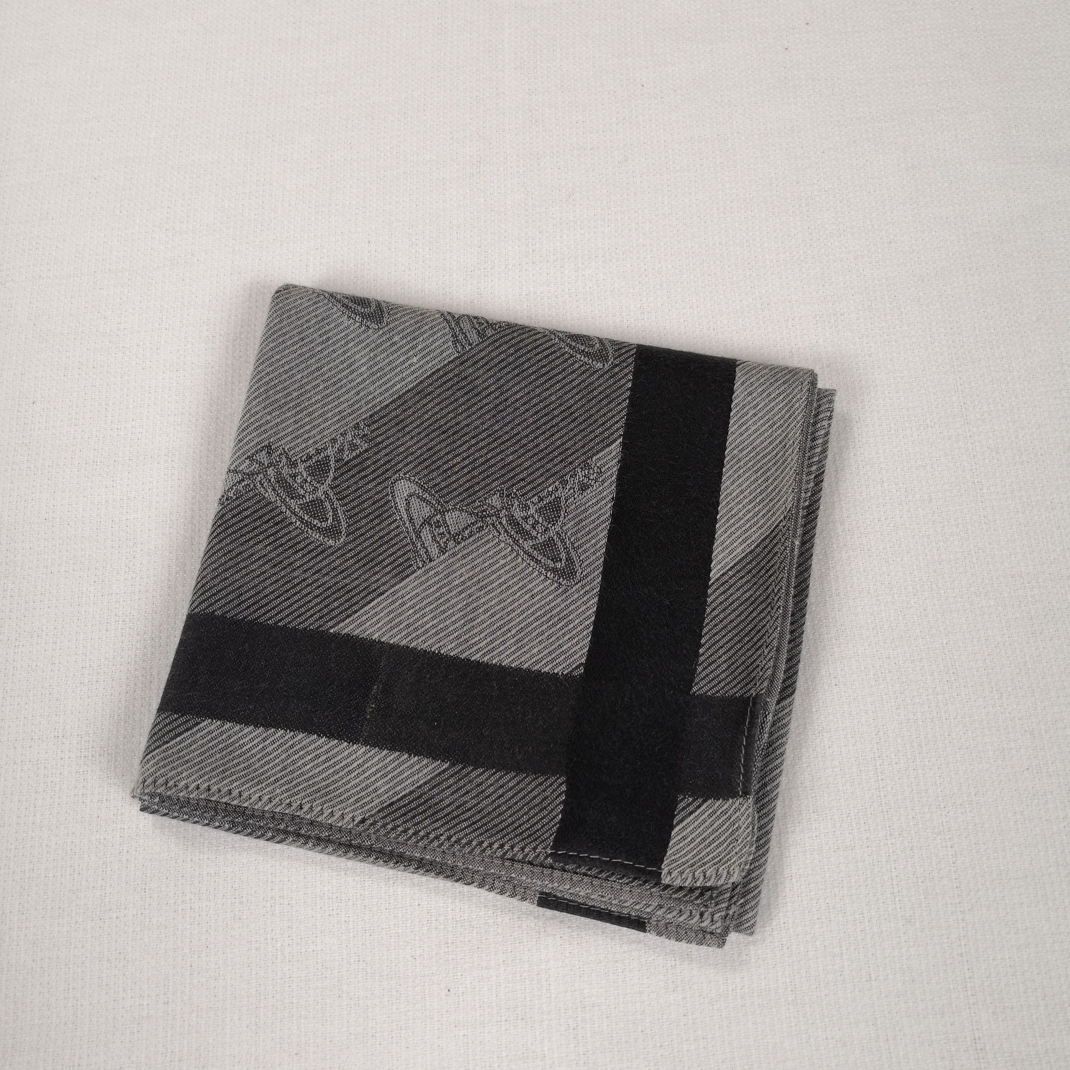 Japanese Brand Vintage Vivienne Westwood Handkerchief 56789 Size ONE SIZE - 4 Thumbnail