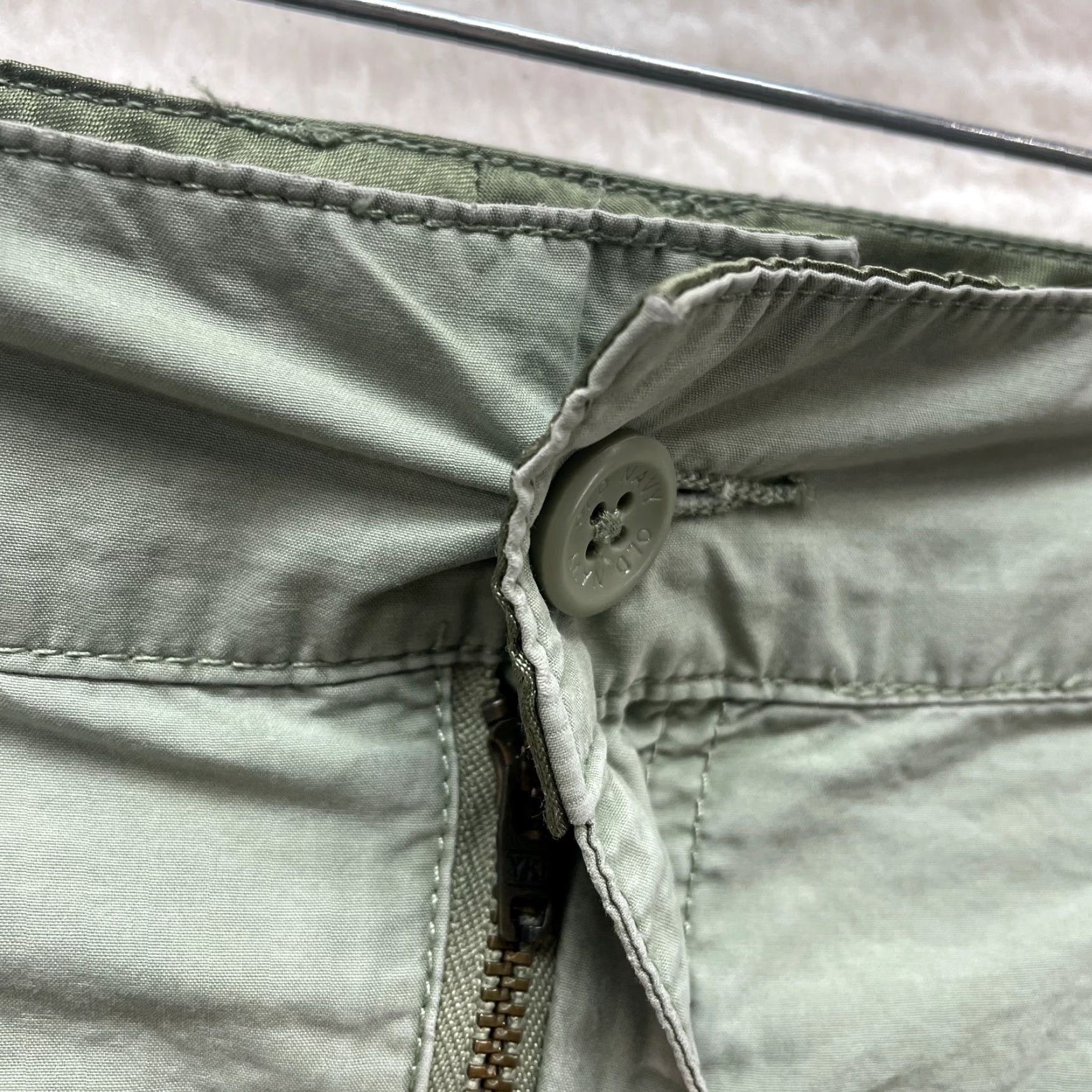 Old Navy VINTAGE Cargo Mini Skirt XL Army Green Y2K Old Navy Women's Low Rise Cyber Fairy Skirt Size 40" / US 18 - 4 Thumbnail