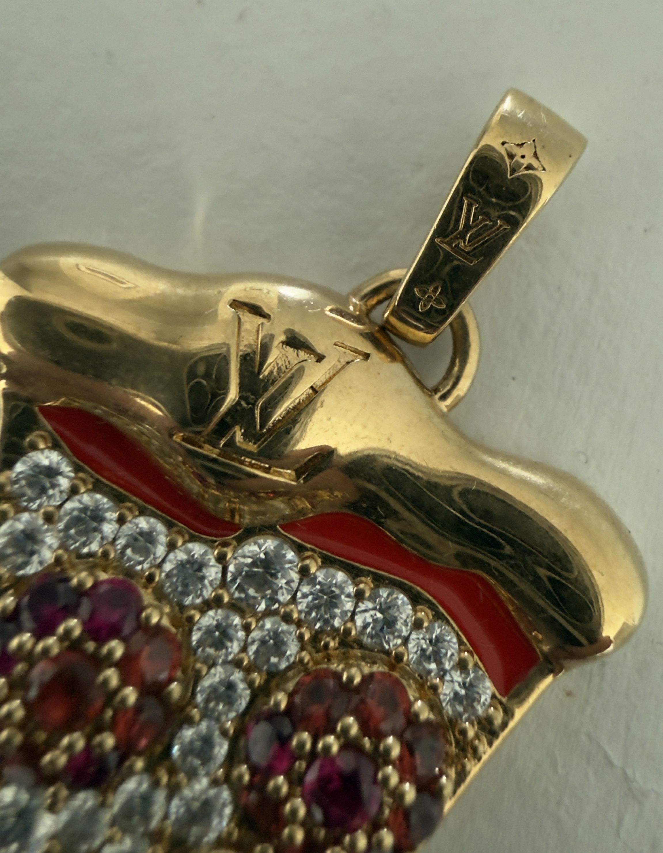 Louis Vuitton Louis Vuitton Pizza Medium Charm Size ONE SIZE - 7 Thumbnail