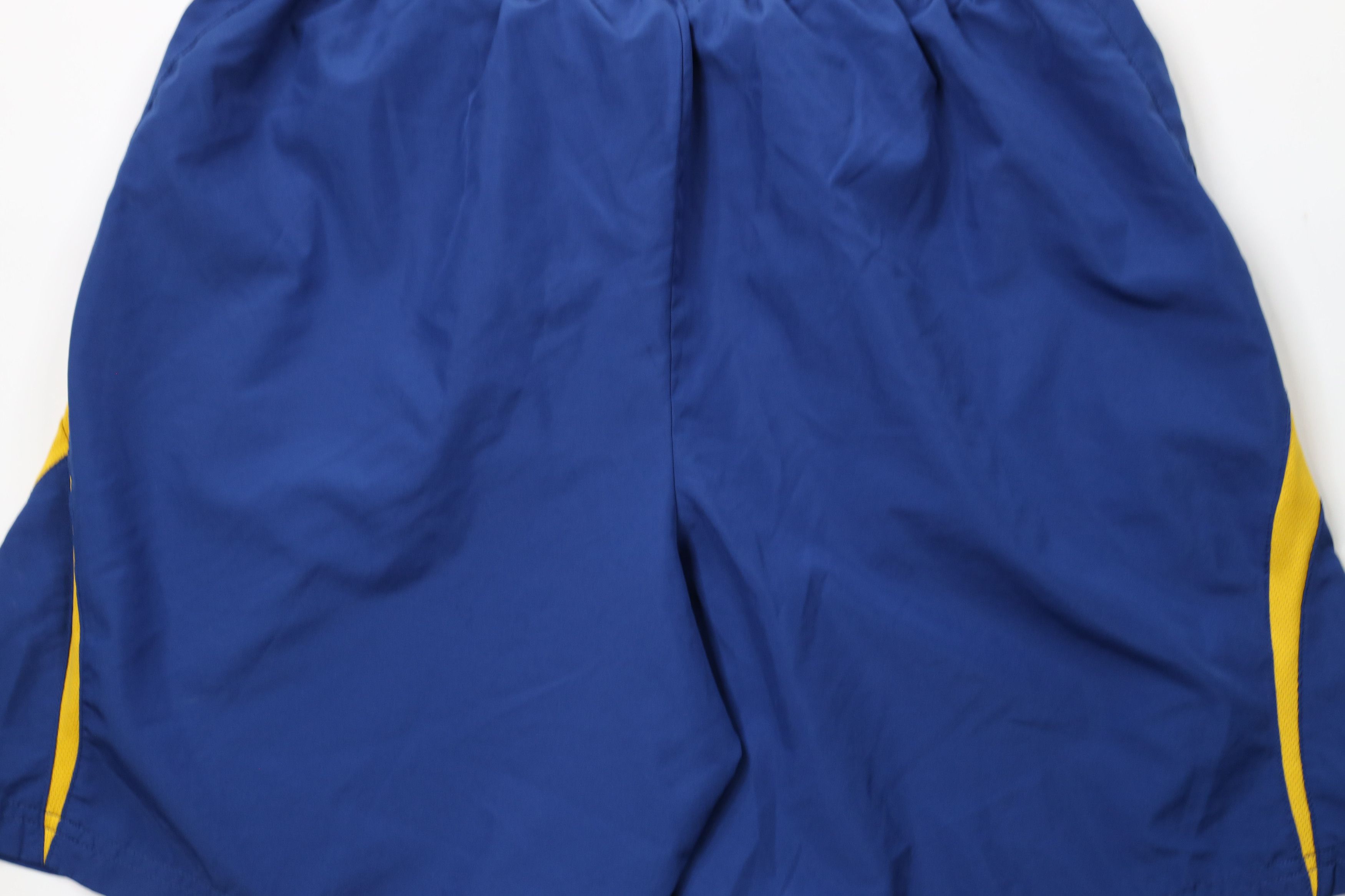 Champion × Vintage Vintage 90s Champion Classic Logo Running Soccer Shorts Blue Size US 36 / EU 52 - 11 Thumbnail