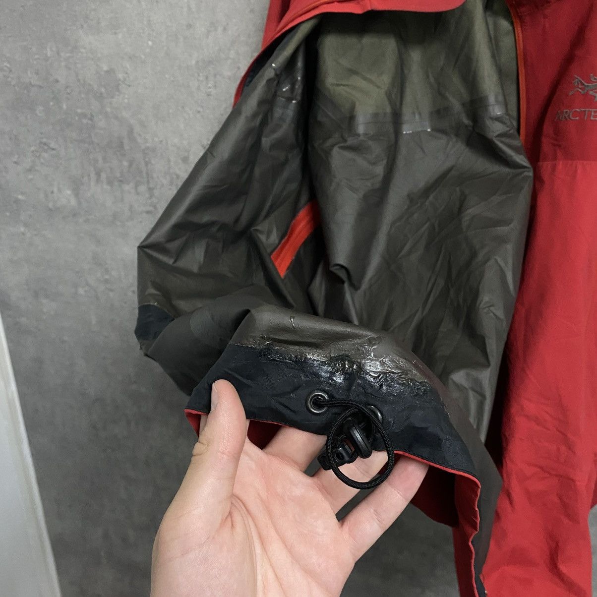 Arc'teryx Men's Arcteryx Beta Gore-Tex Jacket Size US L / EU 52-54 / 3 - 14 Thumbnail