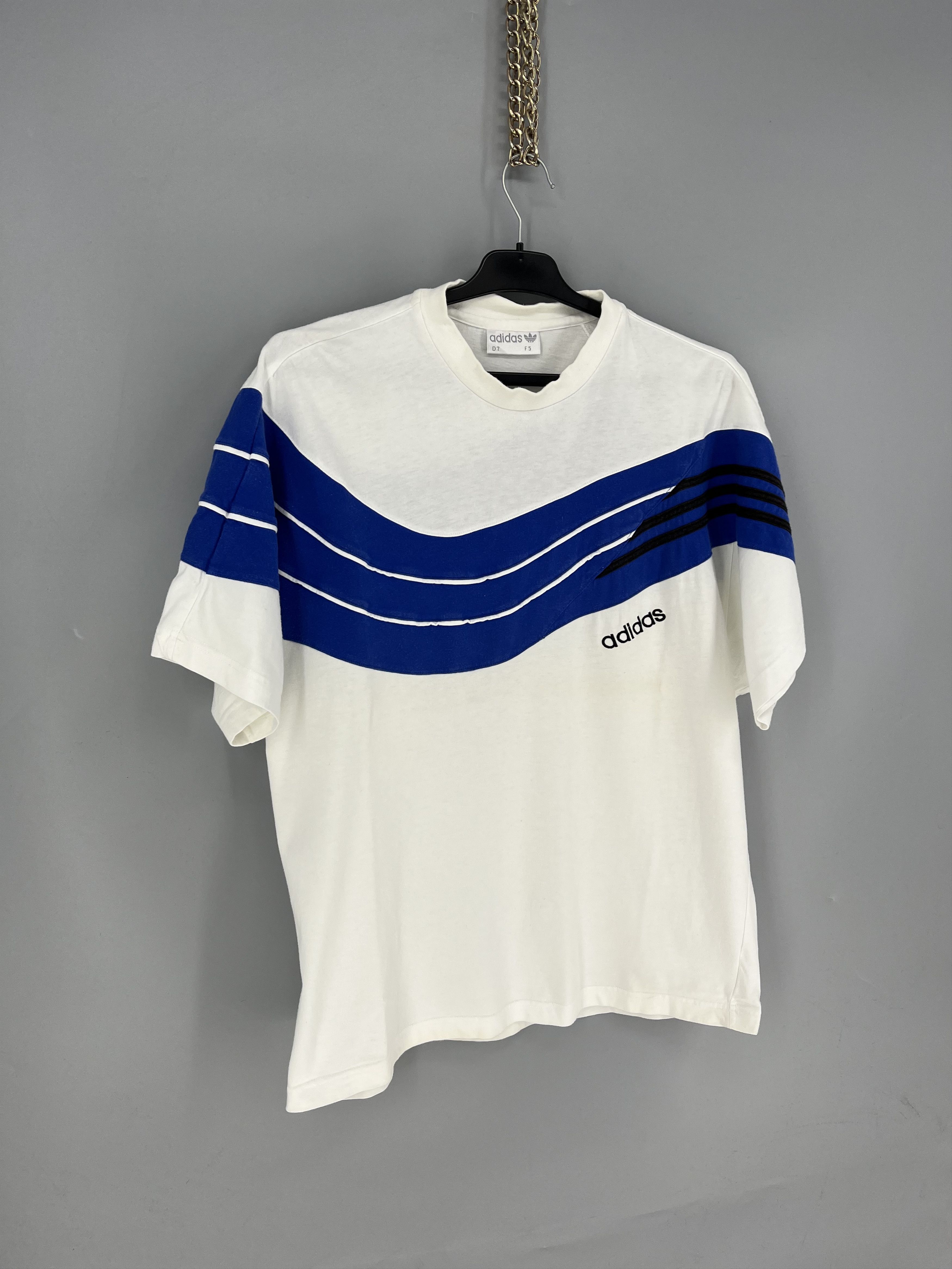 Adidas Adidas 90s streetwear vintage t-shirts size L Size US L / EU 52-54 / 3 - 2 Thumbnail