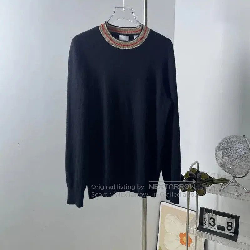 Burberry Burberry Black Wool Women's Sweater. Size S / US 4 / IT 40 - 1 Thumbnail
