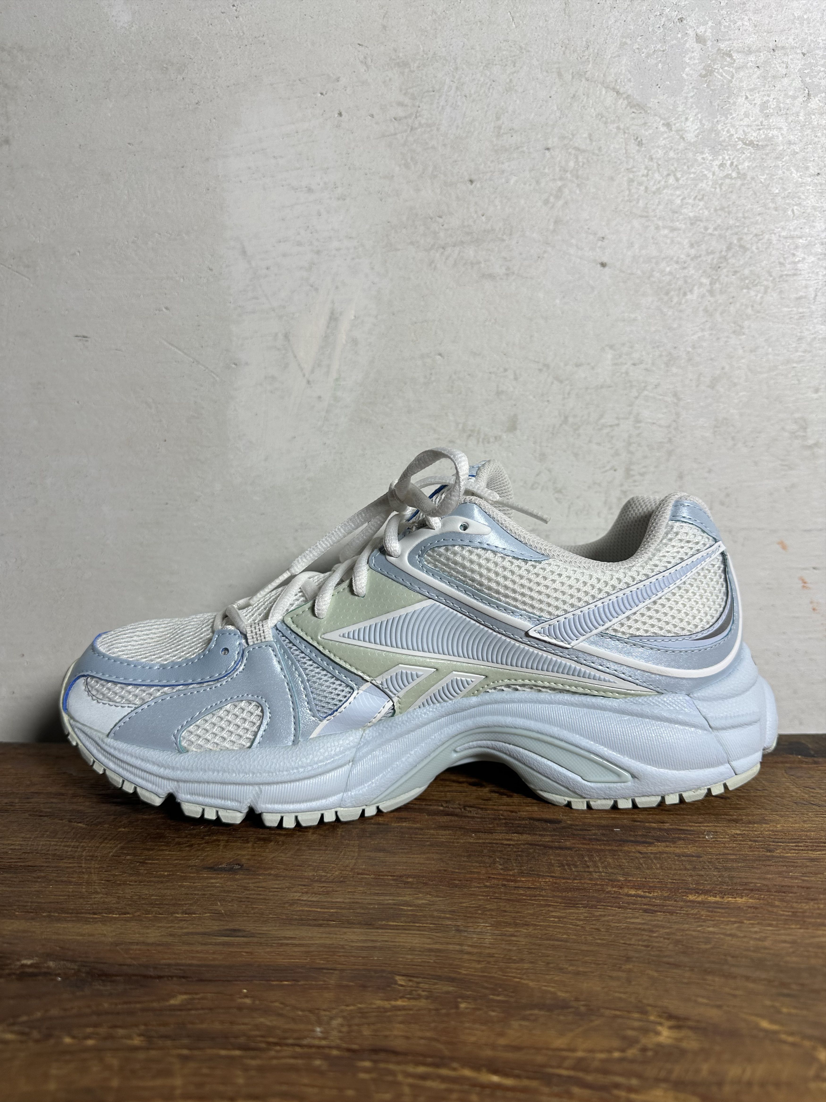 Reebok × Vetements RARE Vetements x Reebok Spike Runner 200 Storm Glow Size US 7.5 / EU 40-41 - 3 Thumbnail