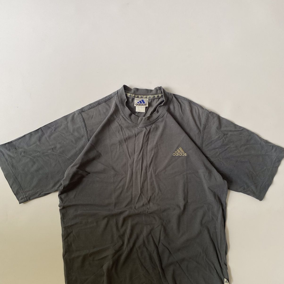 Adidas Adidas Vintage Y2K Tshirt Oversize Fit Size US M / EU 48-50 / 2 - 2 Thumbnail