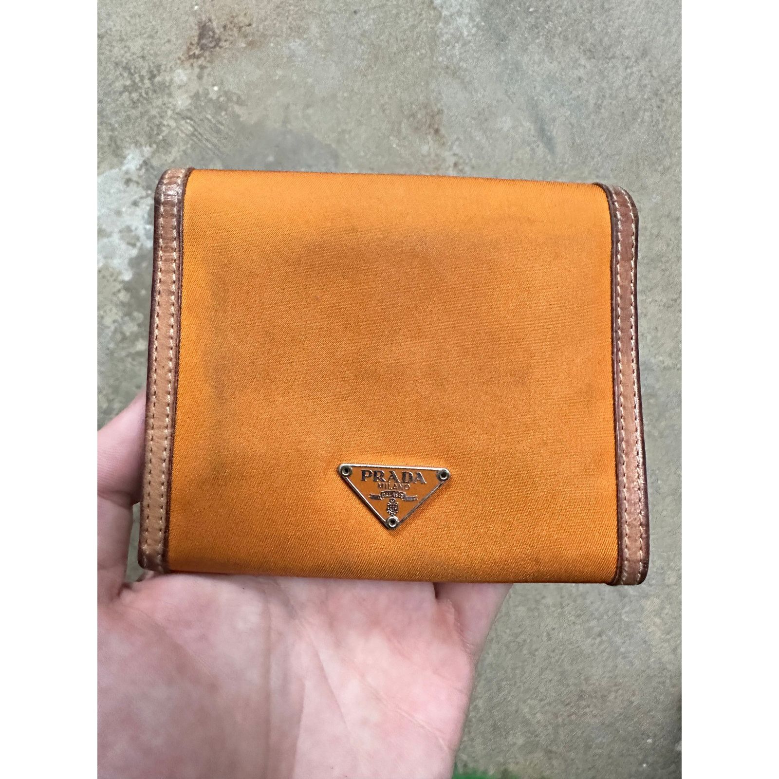 Prada Prada Wallet Orange Used OS Size ONE SIZE - 1 Thumbnail