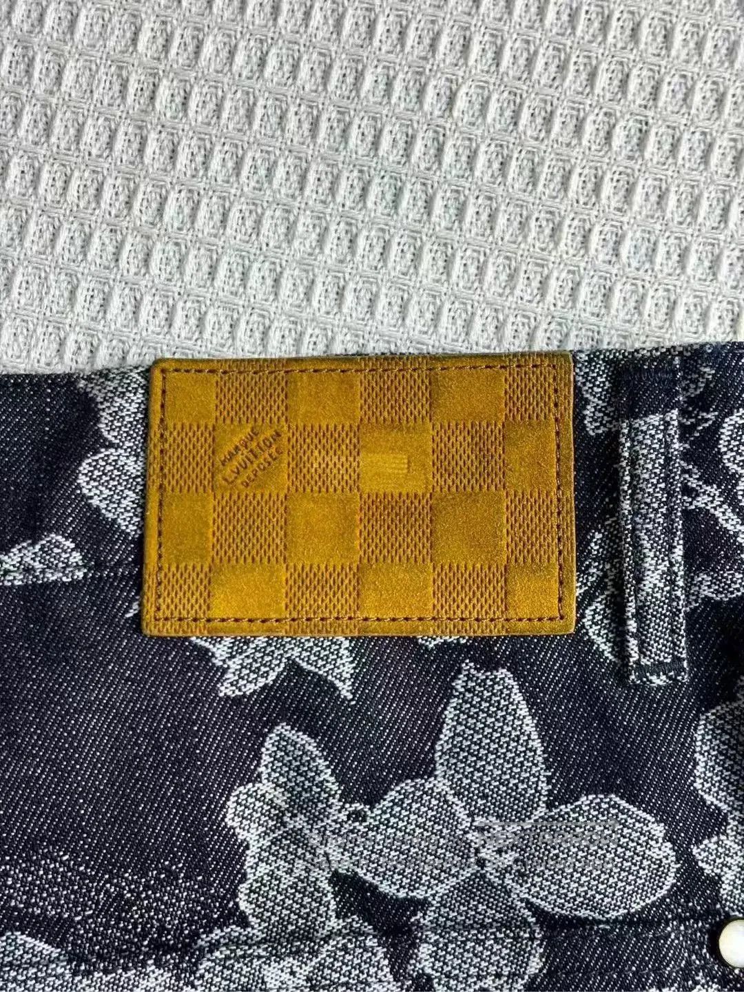 Louis Vuitton Louis Vuitton Botanical Print Shorts. Size US 29 - 3 Thumbnail