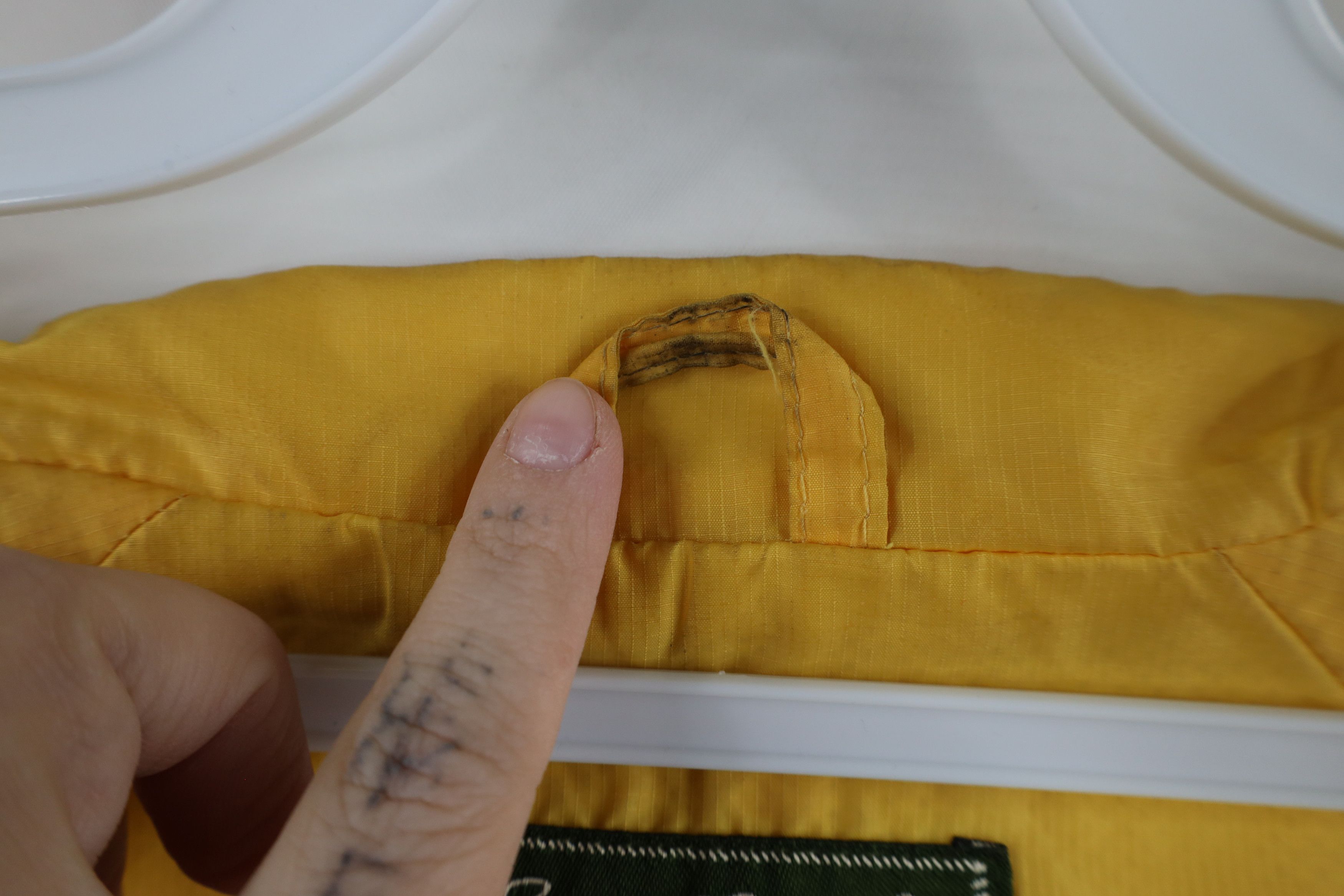 Eddie Bauer × Vintage Vintage Eddie Bauer Lined Windbreaker Rain Jacket Yellow Size US M / EU 48-50 / 2 - 11 Thumbnail