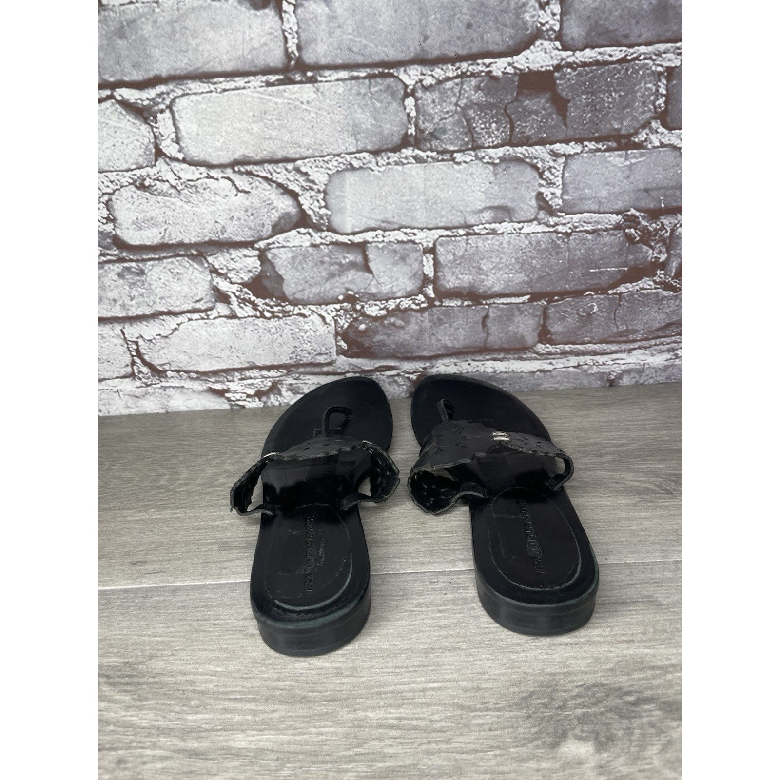 Vera Wang Vera Wang Lavender Label Black Leather Slides Thong Sandals Size US 6 / IT 36 - 16 Thumbnail