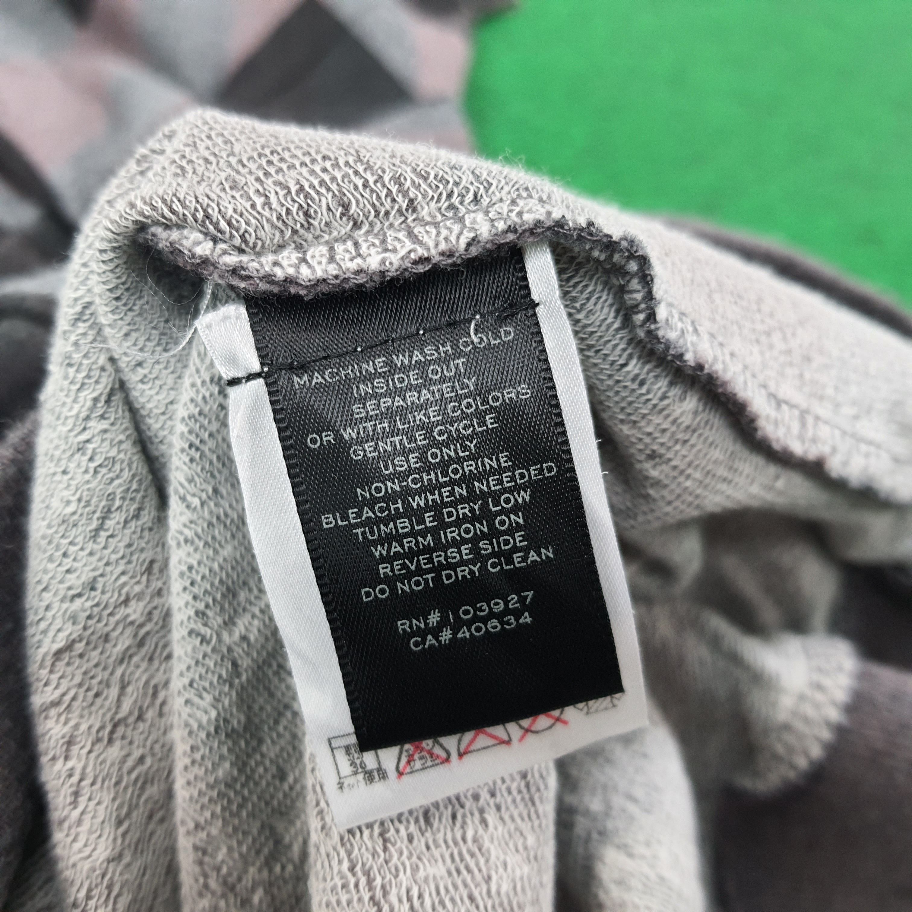 Marc by Marc Jacobs Vintage Marc by Marc Jacobs Designer Sweatshirt C250N15 Size S / US 4 / IT 40 - 5 Thumbnail