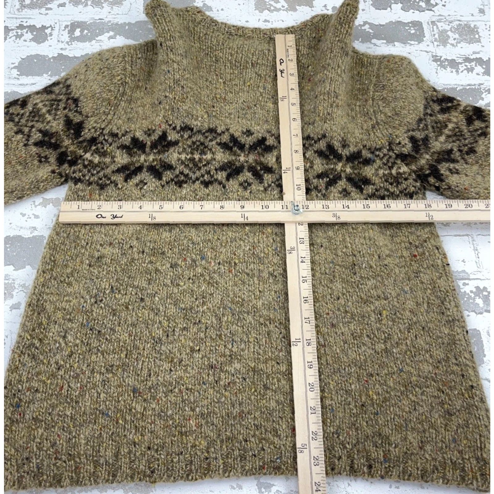 American Eagle Outfitters VINTAGE American Eagle Sweater Mens Medium Brown Wool Knit Crew Neck Fair Isle 90s Classic Pullover Size US M / EU 48-50 / 2 - 5 Thumbnail