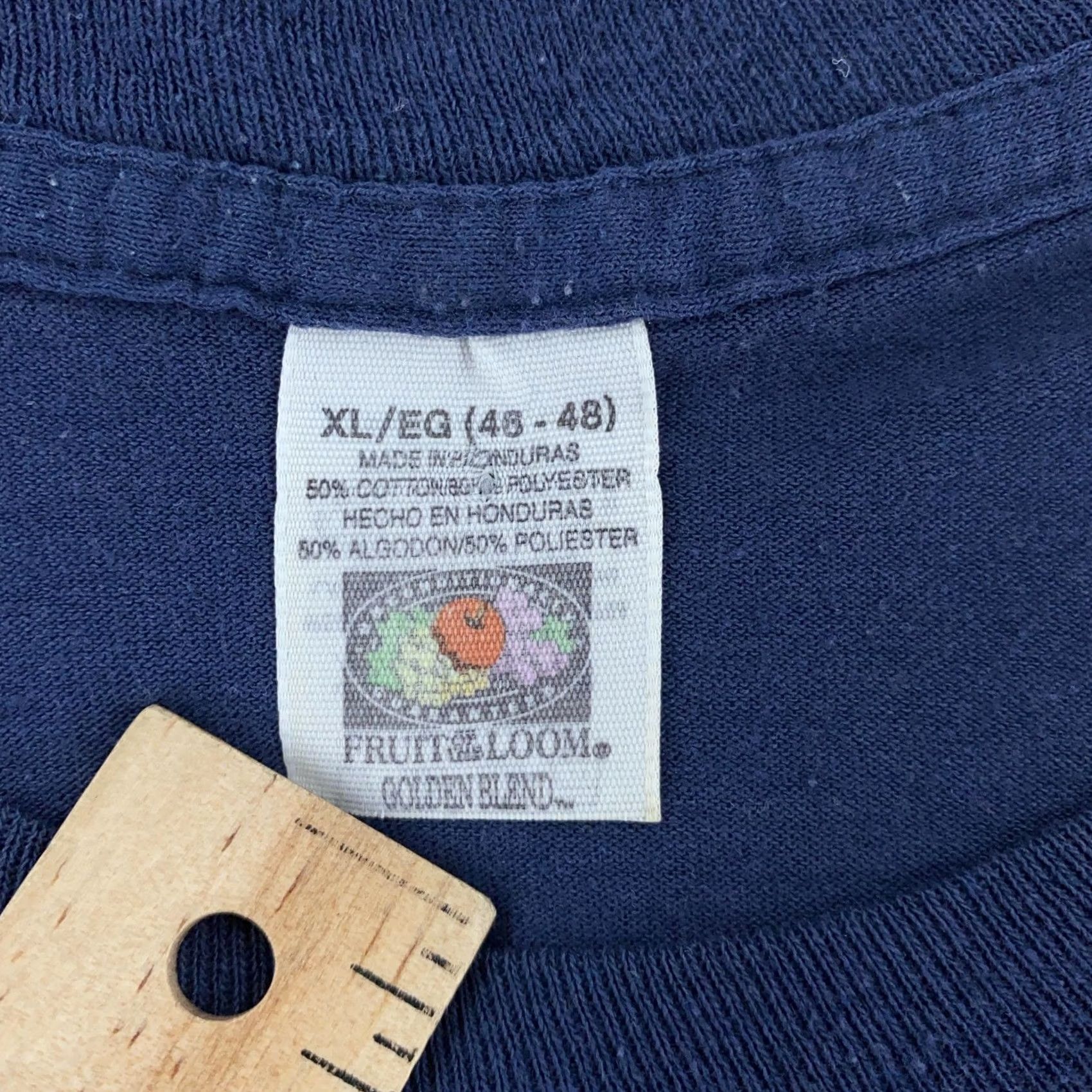 Fruit Of The Loom Vintage Fruit of the Loom Navy Blue Pocket T-Shirt Mens L/XL Crew Neck Short Sleeve Cotton Blend Solid with Pocket Size US L / EU 52-54 / 3 - 8 Thumbnail
