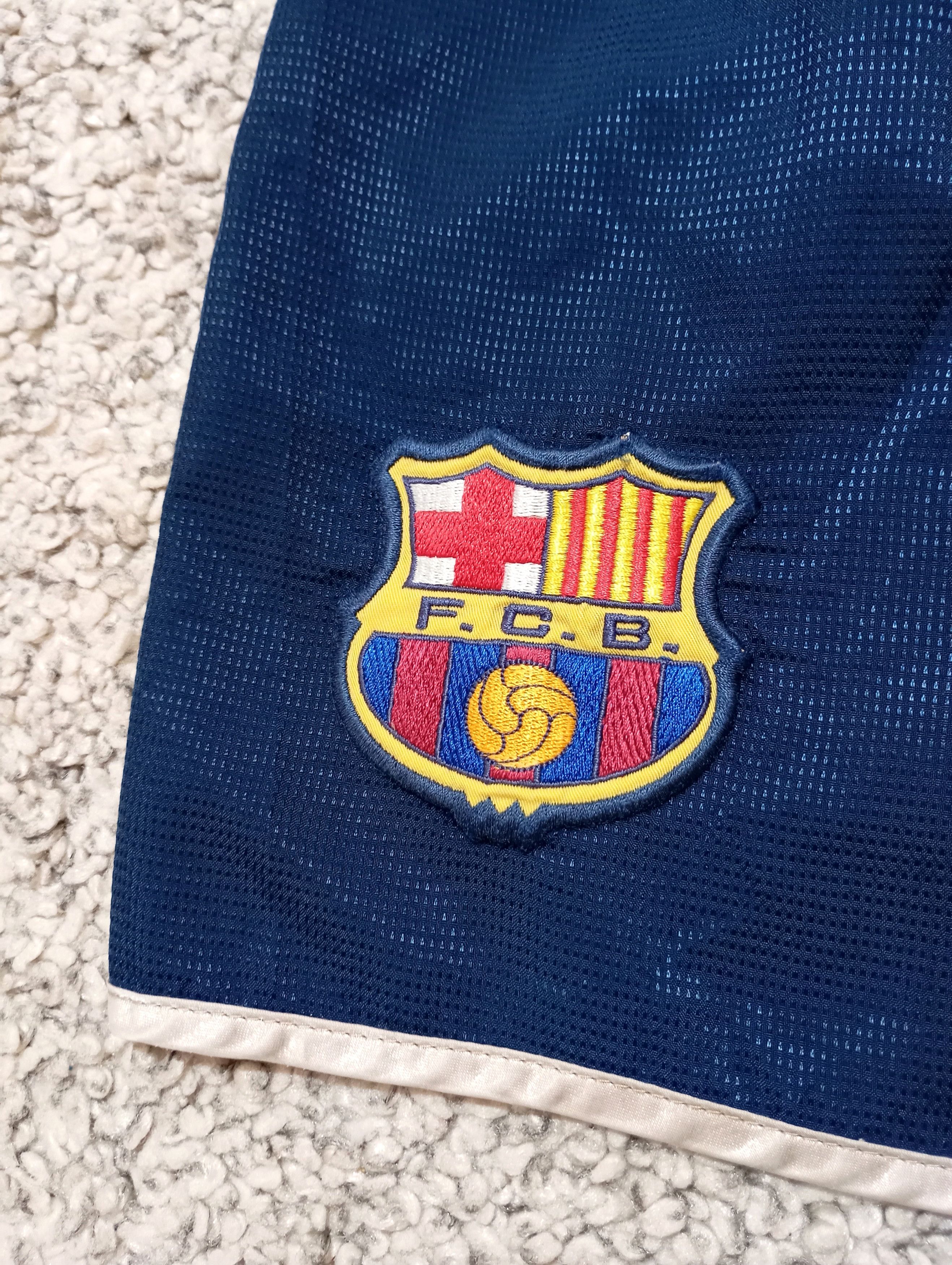 Nike Vintage Nike FC Barcelona Football Soccer Shorts Size US 36 / EU 52 - 3 Thumbnail