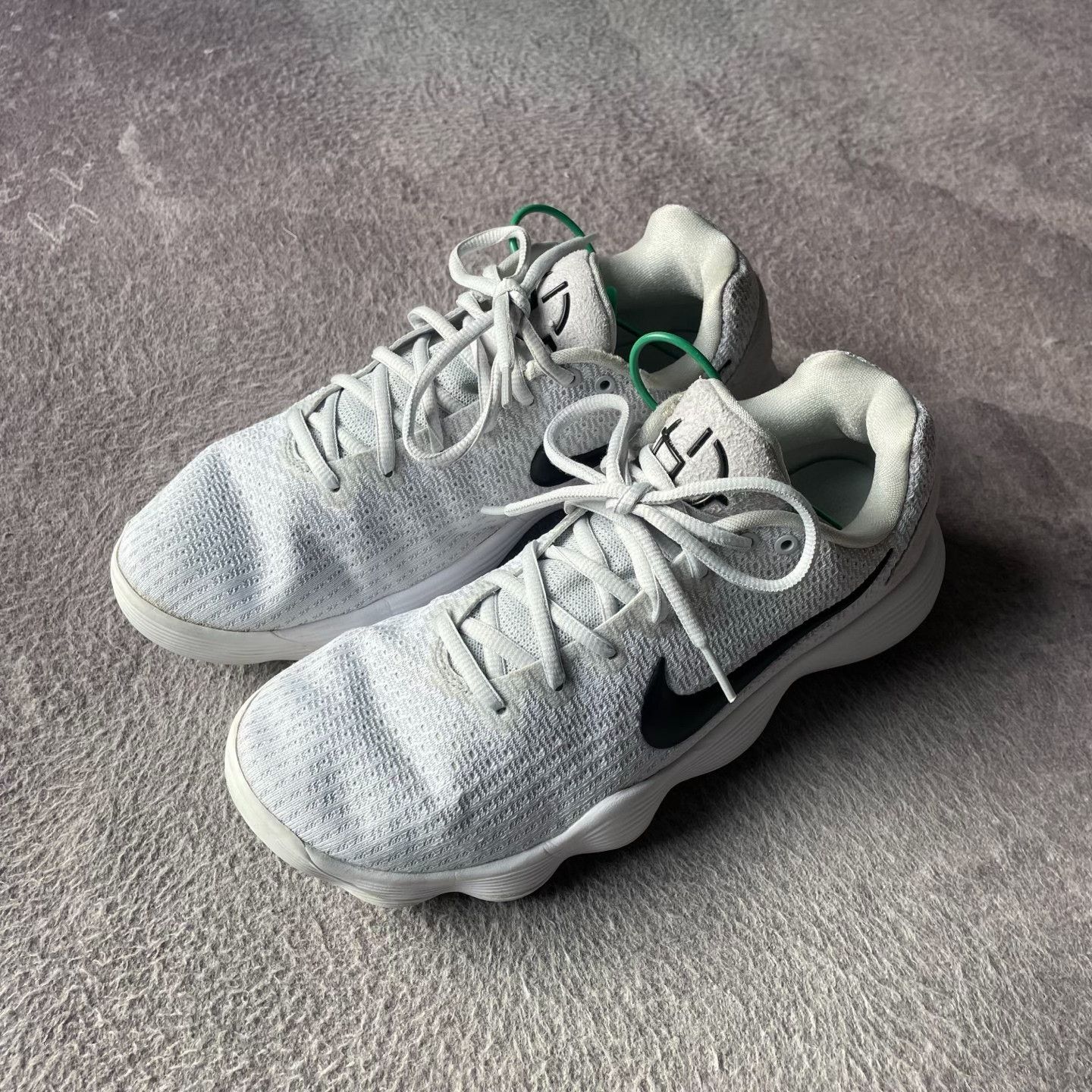 Nike Nike White Lowtop Sneakers 43 Men Size US 10 / EU 43 - 1 Thumbnail