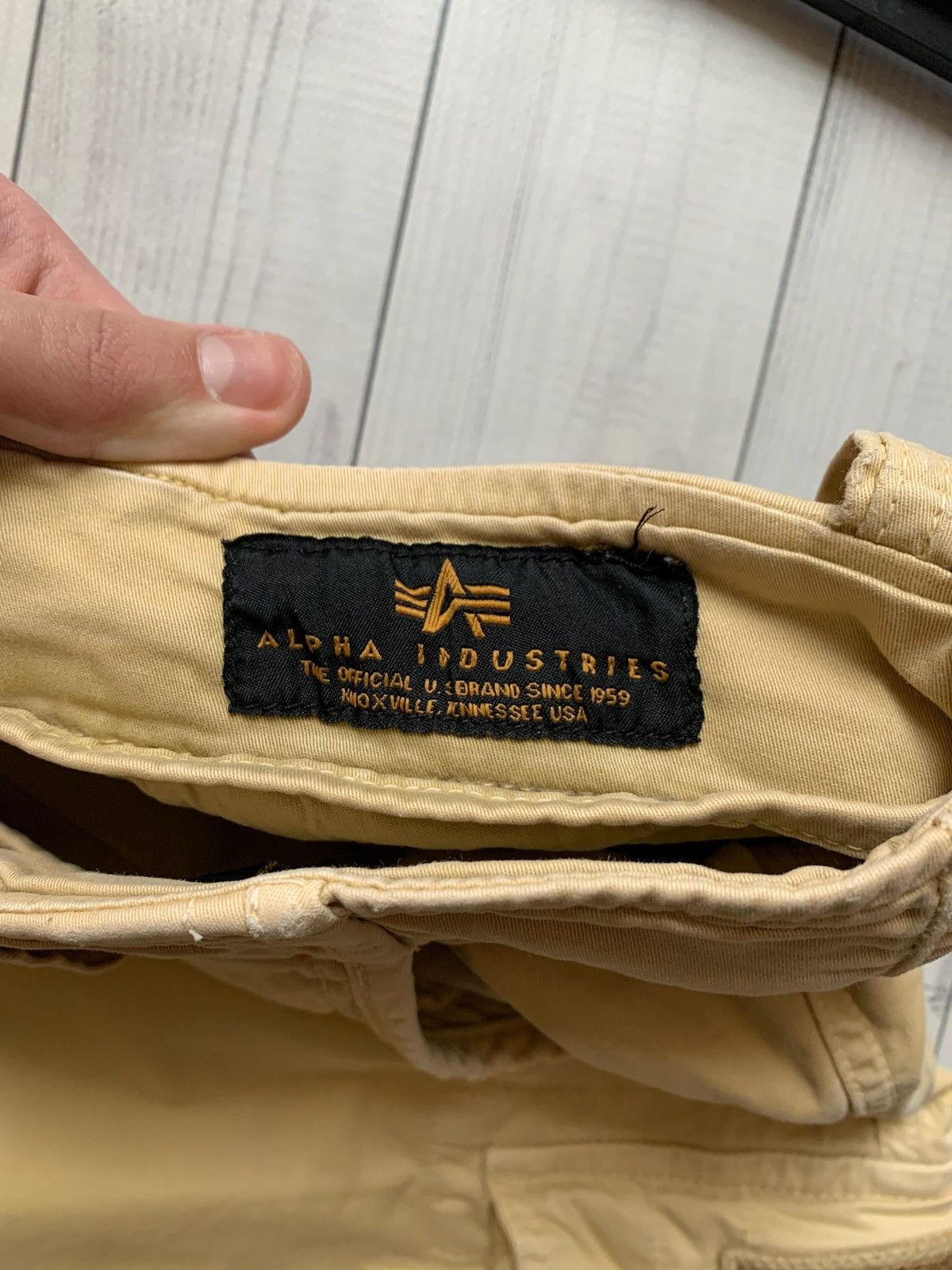 Alpha Industries × Vintage Vintage Alpha industries cargo shorts size 36 pockets Size US 36 / EU 52 - 4 Thumbnail