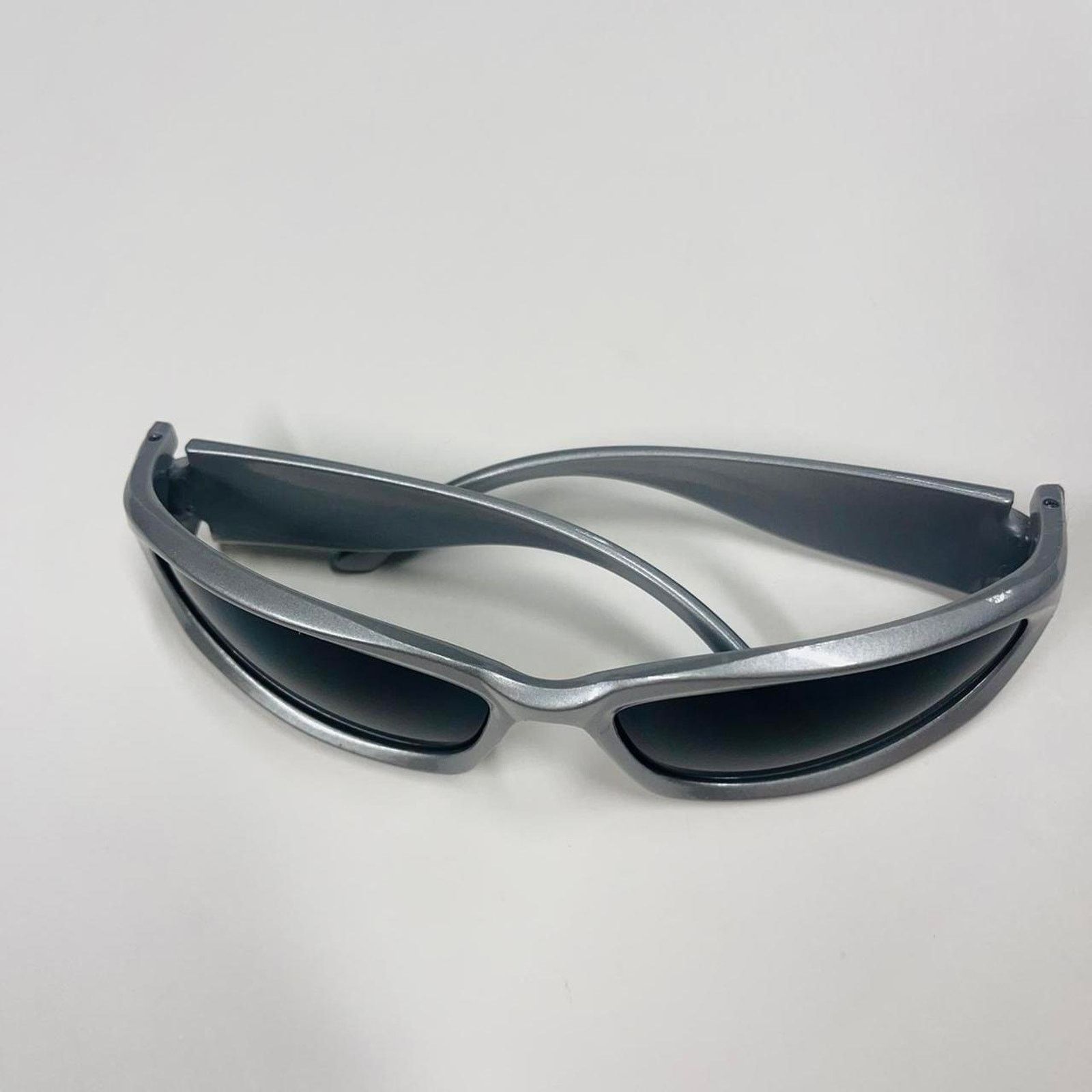 Vintage Y2k 2000s vintage style gray sunglasses Size ONE SIZE - 5 Thumbnail