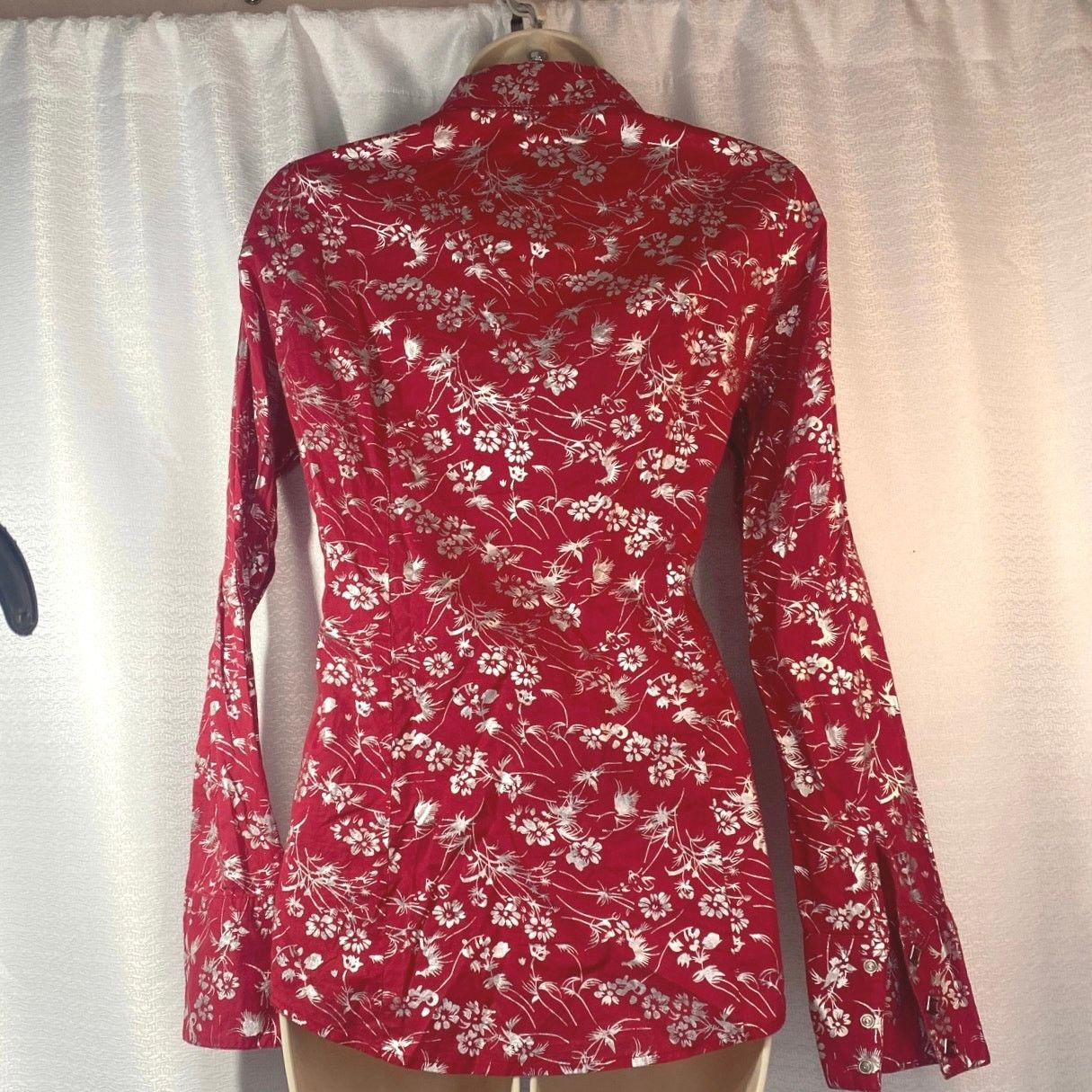Roper Roper Fitted Jewel Snap Western Red Silver Shirt women sz S Size S / US 4 / IT 40 - 4 Thumbnail