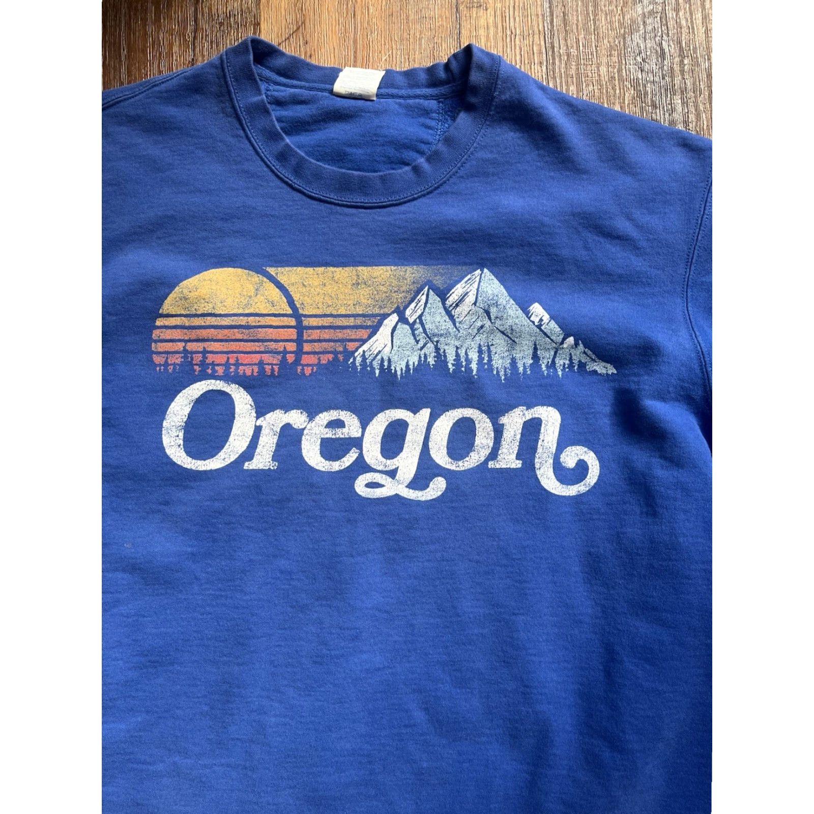 Vintage Port and Company Men's Oregon Sweatshirt Blue XL Pullover Crew Neck Graphic Print PNW Outdoors Hike Nature Camp Water) Size US XL / EU 56 / 4 - 2 Thumbnail