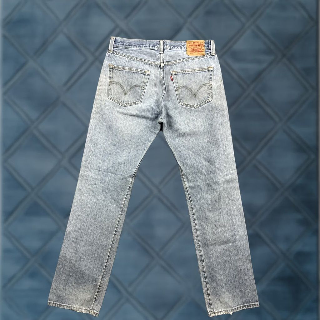 Levi's VINTAGE Levi’s 501 Jeans Men’s Straight Light Wash Distressed Size 34x36 Denim Jeans USA 90s Size US 34 / EU 50 - 1 Thumbnail