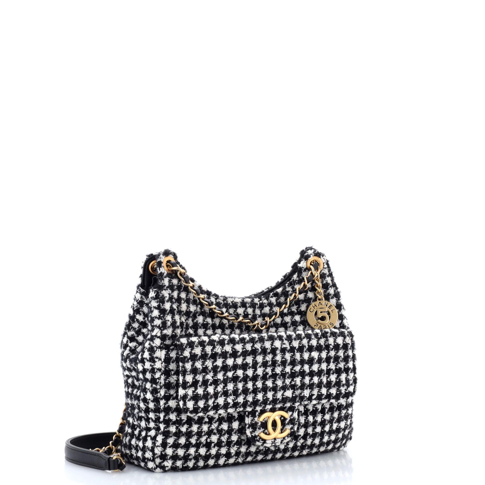 Chanel Wavy CC Hobo Quilted Tweed Medium Size ONE SIZE - 1 Thumbnail