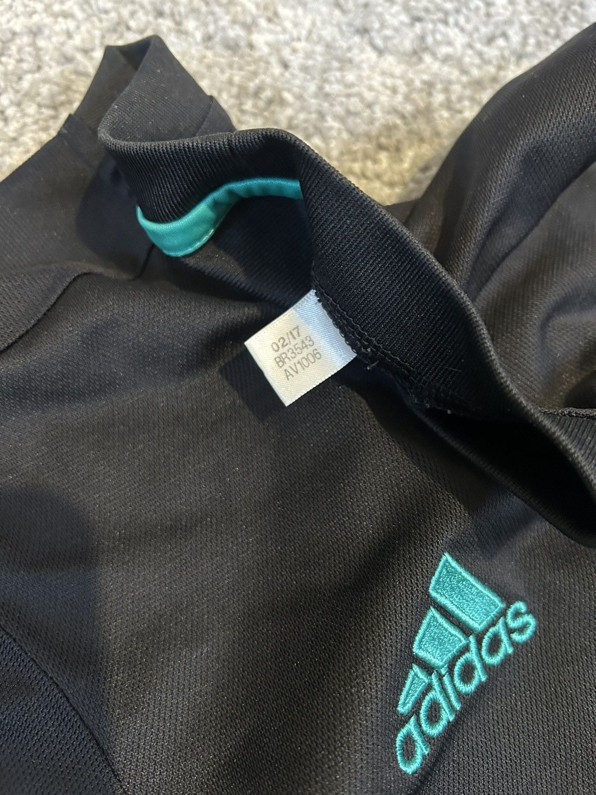 Adidas Real Madrid 2017-2018 away jersey Size US S / EU 44-46 / 1 - 8 Thumbnail