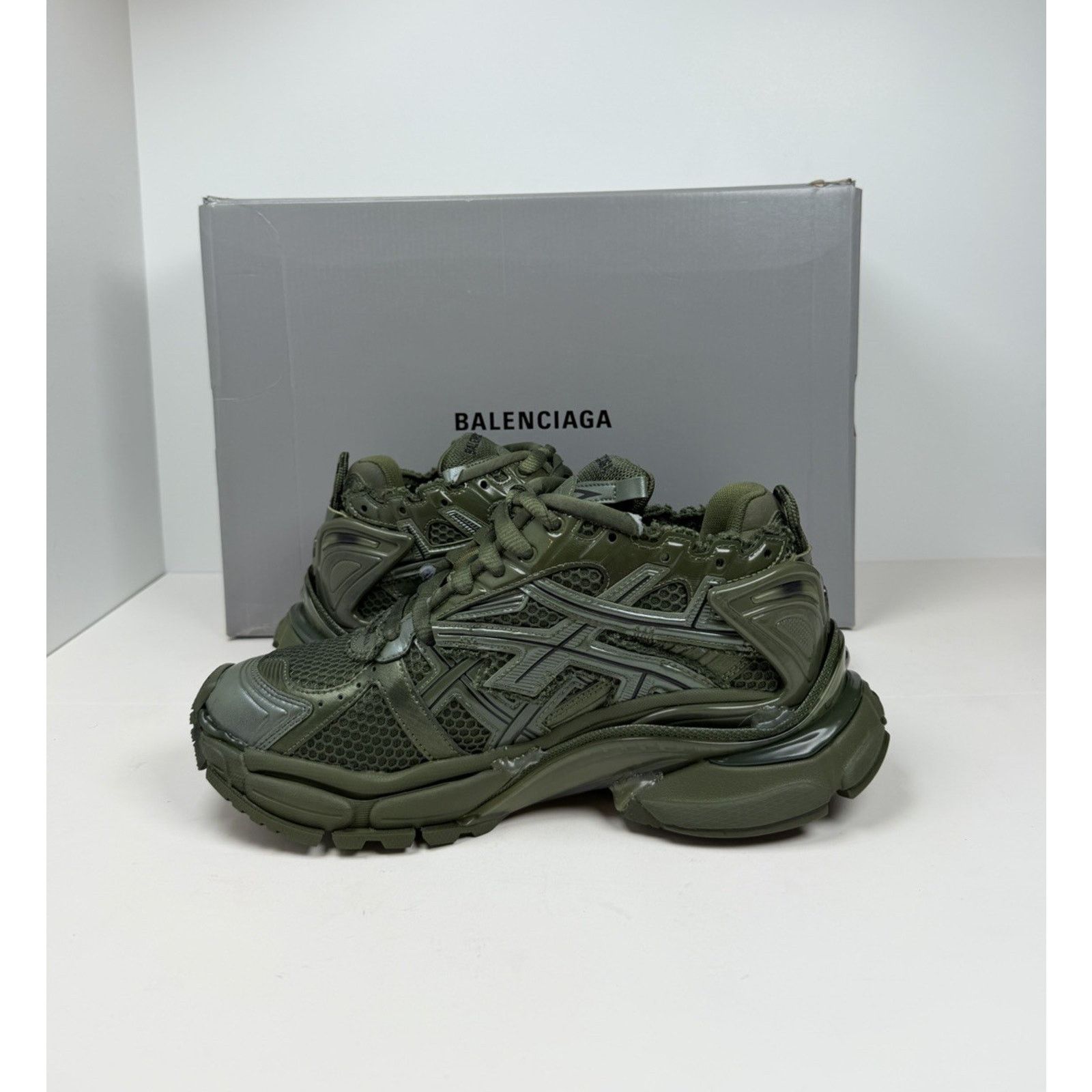 Balenciaga Size 39EU/6US - Balenciaga Runner Olive Green Size US 6 / EU 39 - 5 Thumbnail