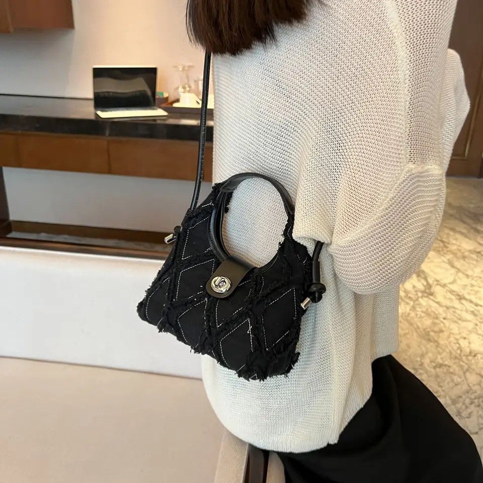 Vintage Frail Detailed Fuzzy Hobo Mini Bag Aesthetic Pinterest y2k Size ONE SIZE - 5 Thumbnail