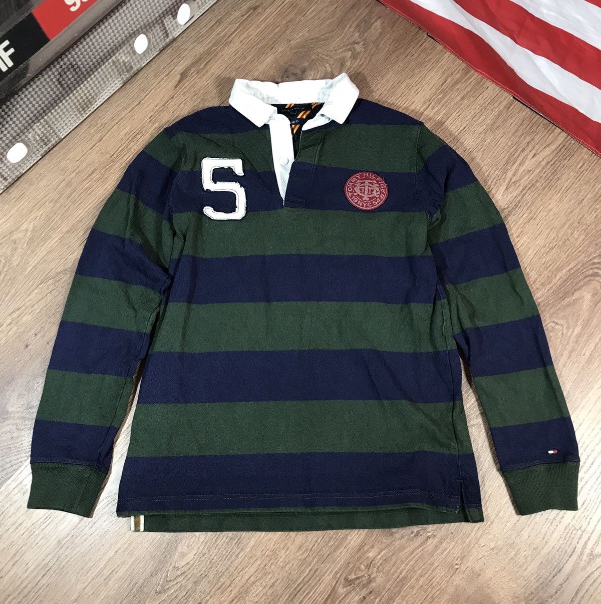 Tommy Hilfiger × Vintage Vintage Tommy Hilfiger Rugby Size US L / EU 52-54 / 3 - 1 Thumbnail