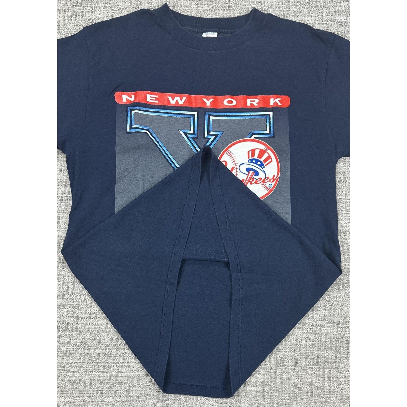 Logo 7 New York Yankees Shirt Blue MLB Baseball Logo 7 Tee 90s Sz L Size US L / EU 52-54 / 3 - 5 Thumbnail