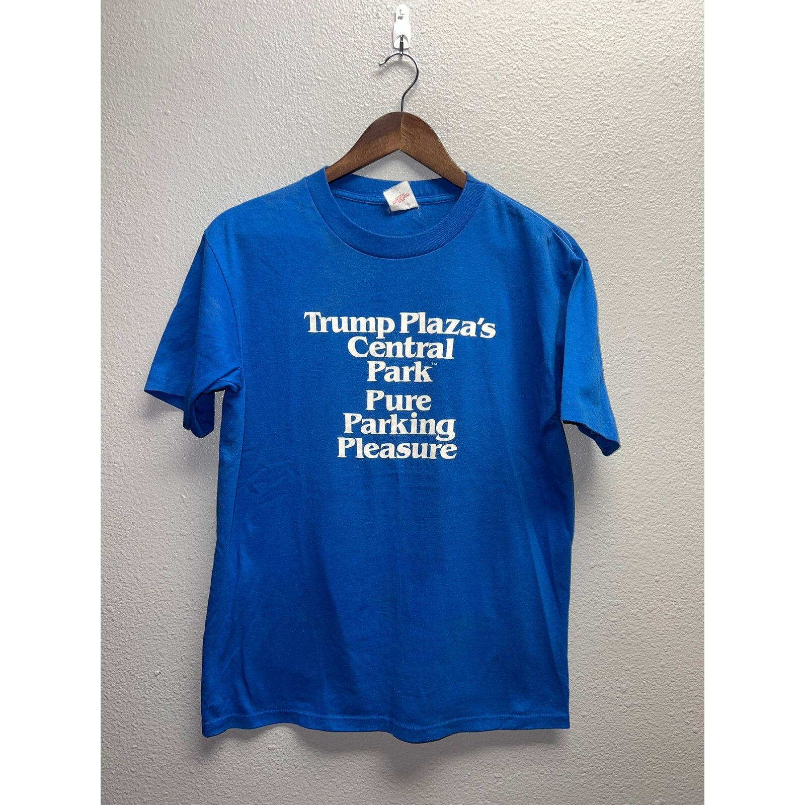 Vintage Vintage Trump Plaza Shirt Central Park Pure Pleasure 70s 80s Size US M / EU 48-50 / 2 - 1 Thumbnail